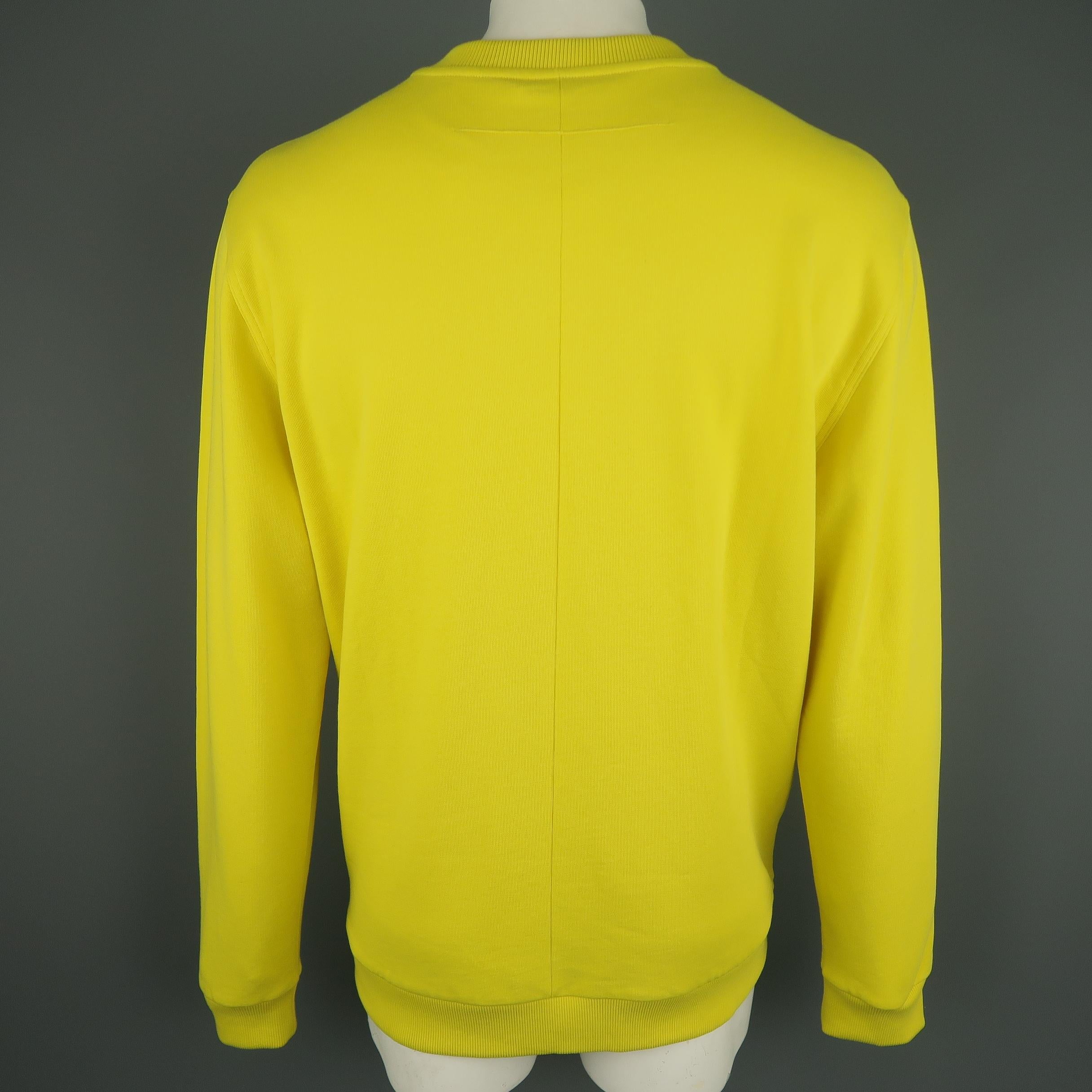 Men's GIVENCHY Size XXL Yellow Cotton Star Crewneck Sweatshirt