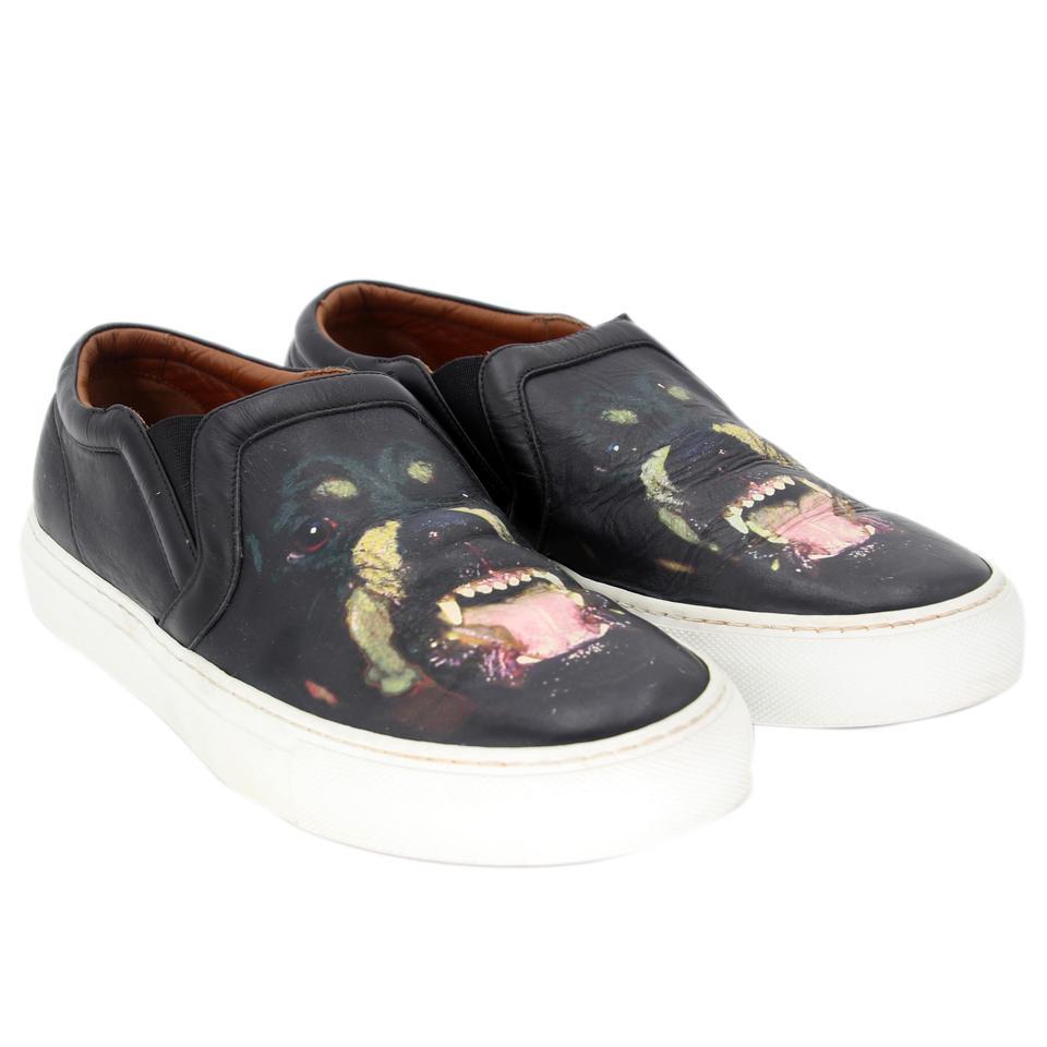 Givenchy Skate Slip-On 40/10 Rottweiler Dog Printed Sneakers GV-0516N-0175

Stay on-trend this season with these Givenchy Black Rottweiler Dog Print Skate Slip-On Sneakers! Perfect for a quick jaunt around the block or even everyday wear, these are