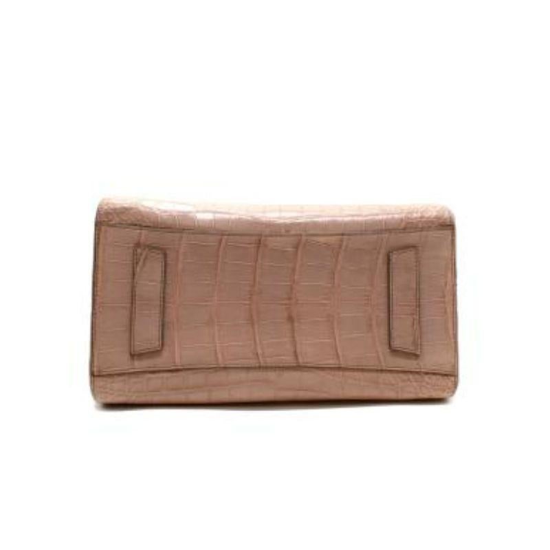 Petit sac Givenchy Antigona en crocodile rose en vente 4