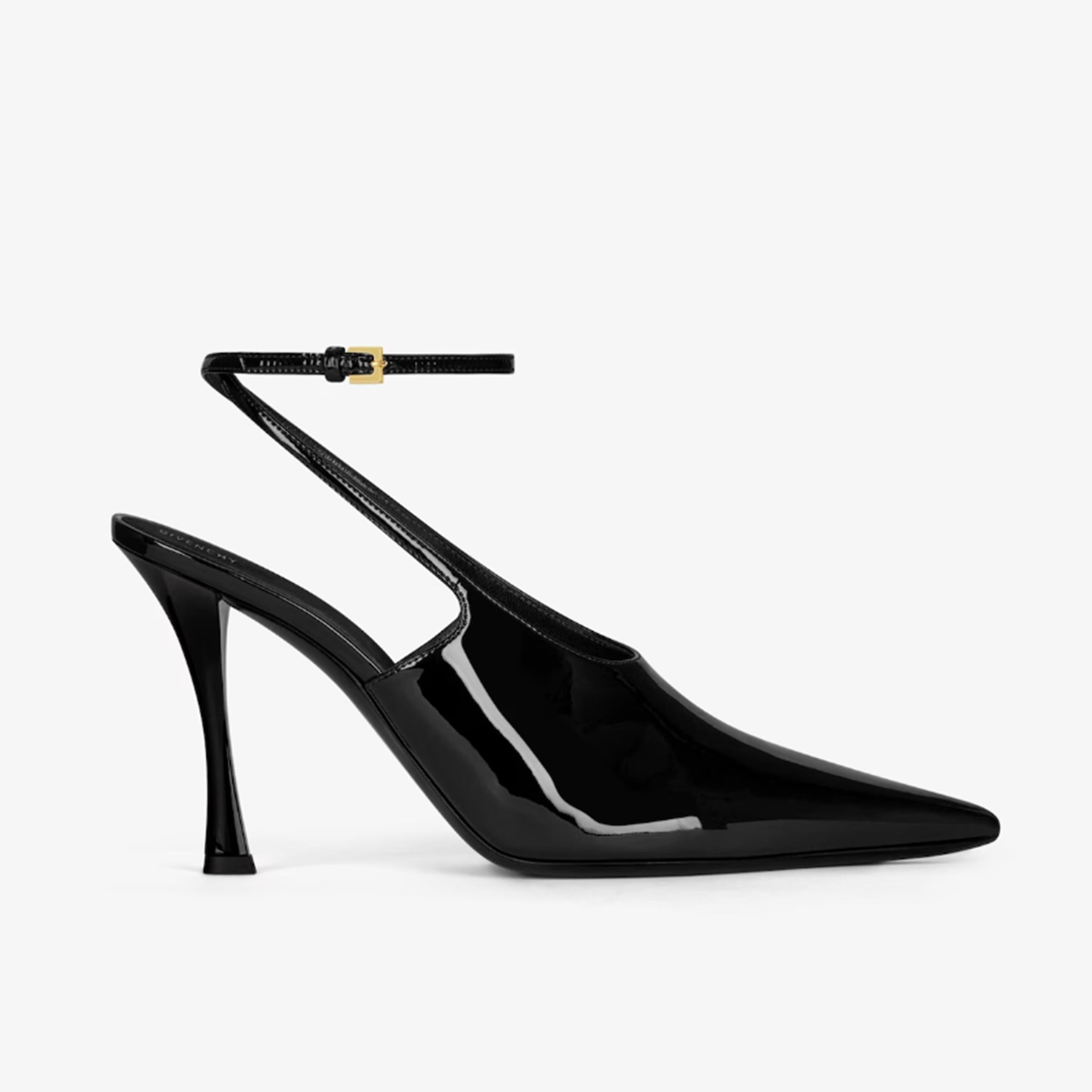 GIVENCHY SS24 Show slingbacks in patent leather


SIZE 36



Slingbacks with pointy toe in patent calfskin leather.
Show line.
Décolleté.
Thin strap to wrap around the ankle with golden-finish buckle.
Thin heel.
Leather insole.
Heel height : 3.8