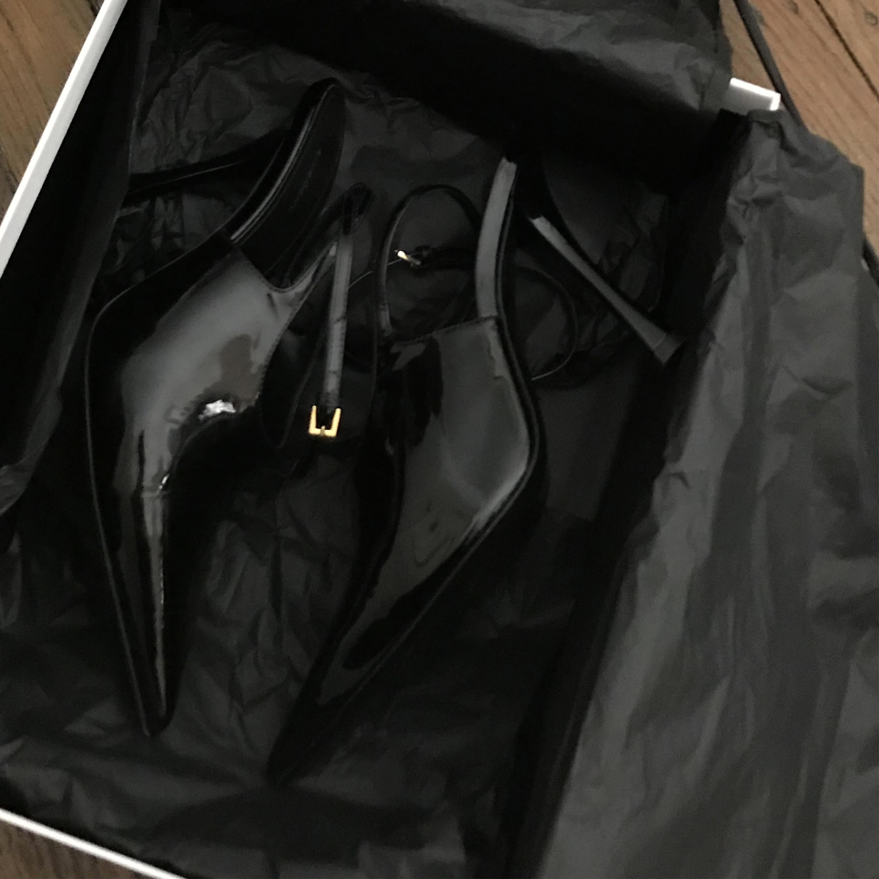 GIVENCHY SS24 Show slingbacks in patent leather For Sale 3