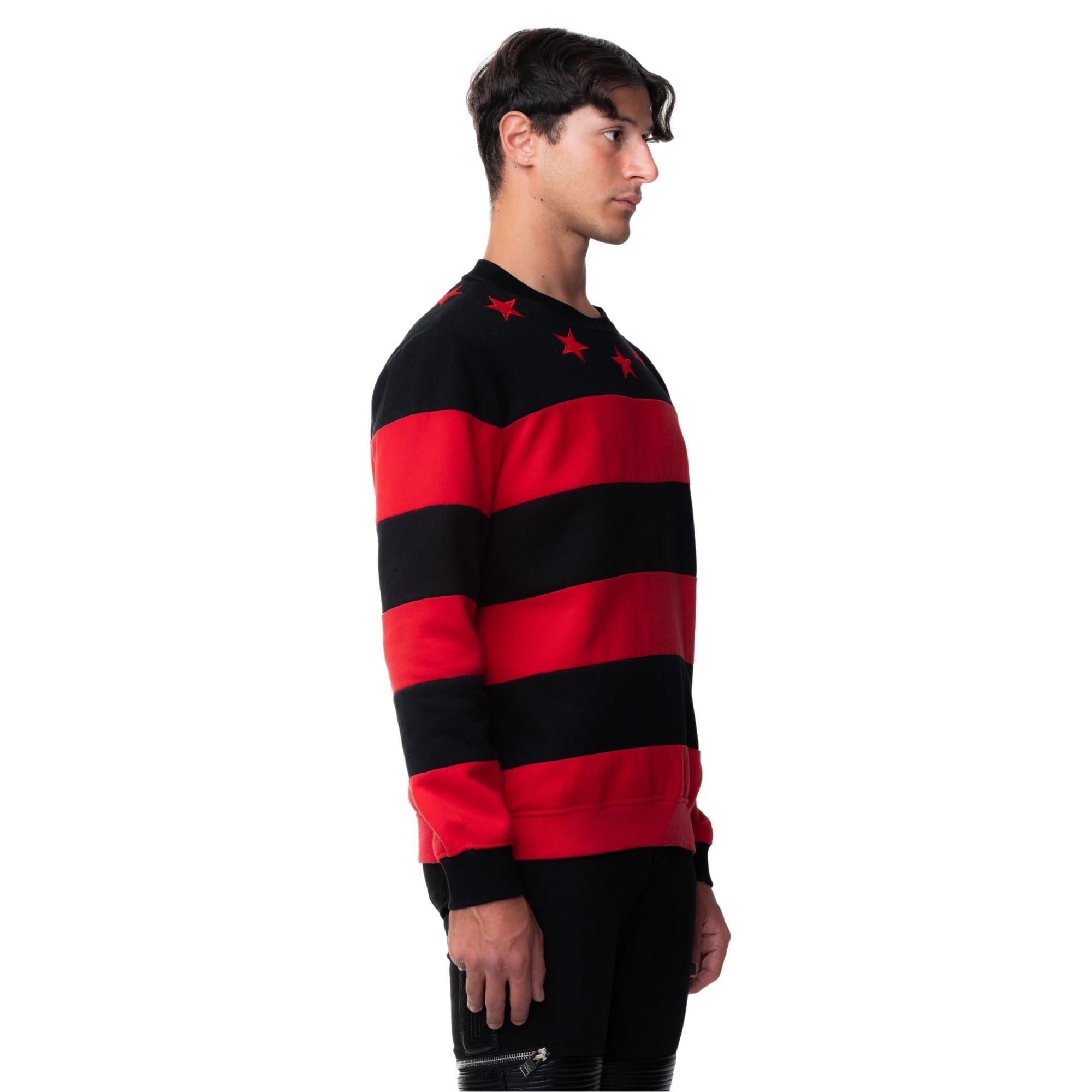 Mr Richardo Tisci called the FW12 Givenchy show ‘American Dream’. Stars and stripes are a recurring motif for the brand and offer an excellent way to give your streetwear an edge.

COLOR: Black and red
MATERIAL: 100% cotton
SIZE: Large
CONDITION: