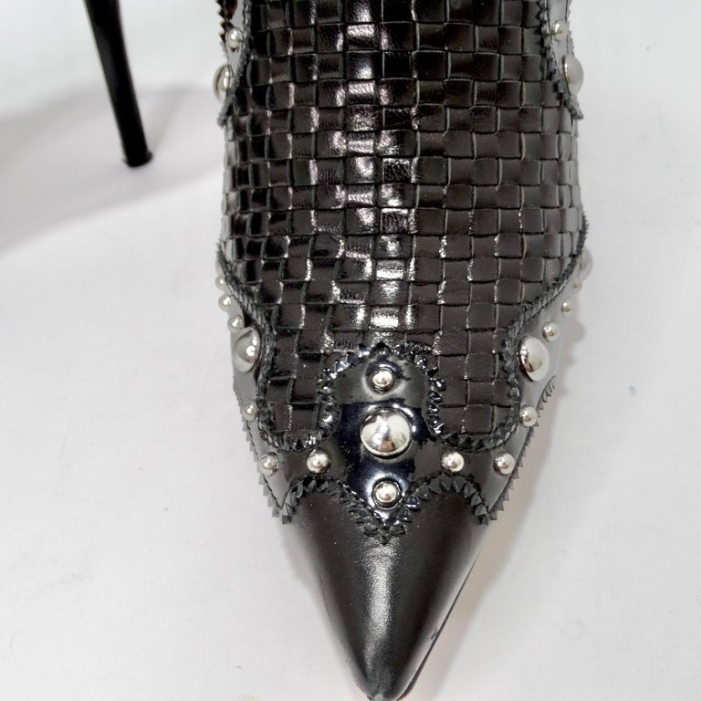 Bottines en fer cloutées Givenchy En vente sur 1stDibs