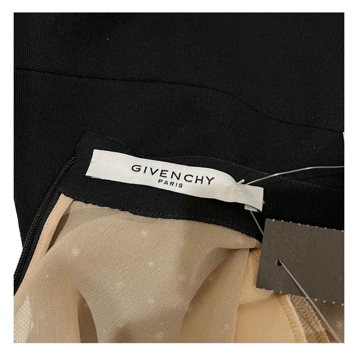 Givenchy - Robe en dentelle cloutée Excellent état - En vente à Los Angeles, CA