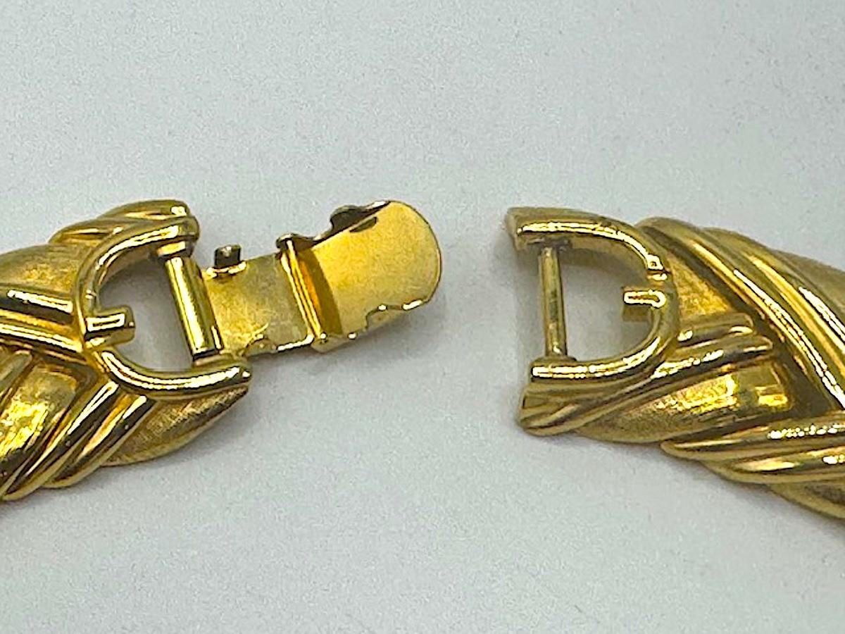 Givenchy Textured Satin and Shiny Gold Link Necklace For Sale 11