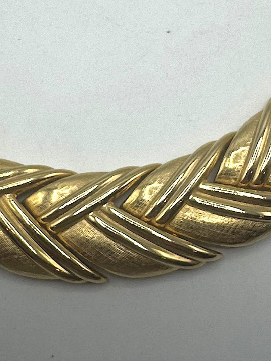 Givenchy Textured Satin and Shiny Gold Link Necklace For Sale 13