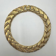 Collar de eslabones Givenchy de satén texturizado y oro brillante