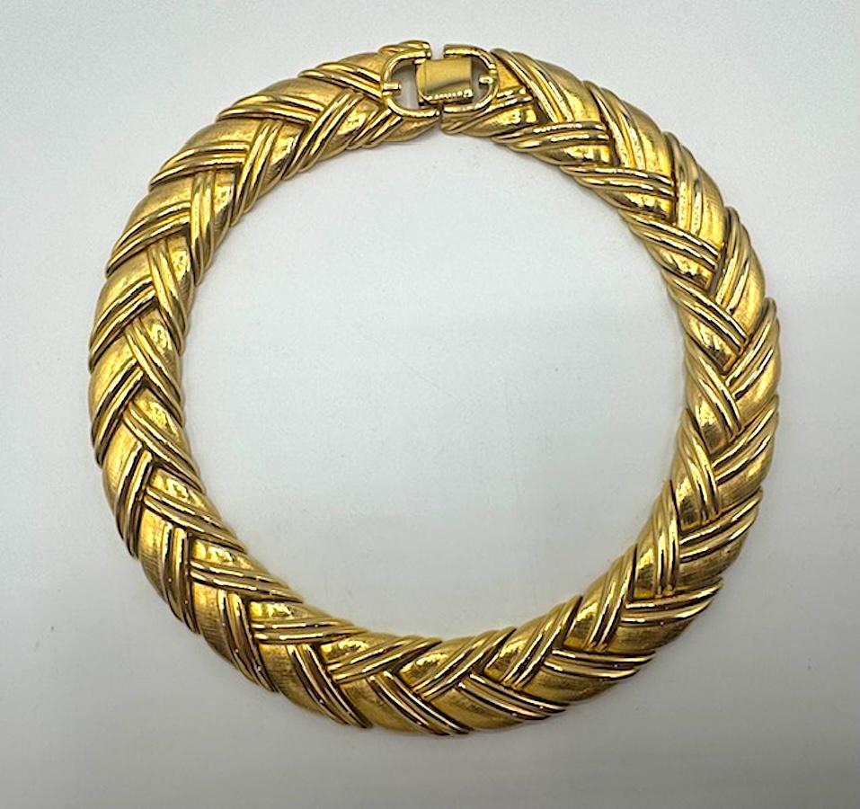 Women's Givenchy Textured Satin and Shiny Gold Link Necklace For Sale
