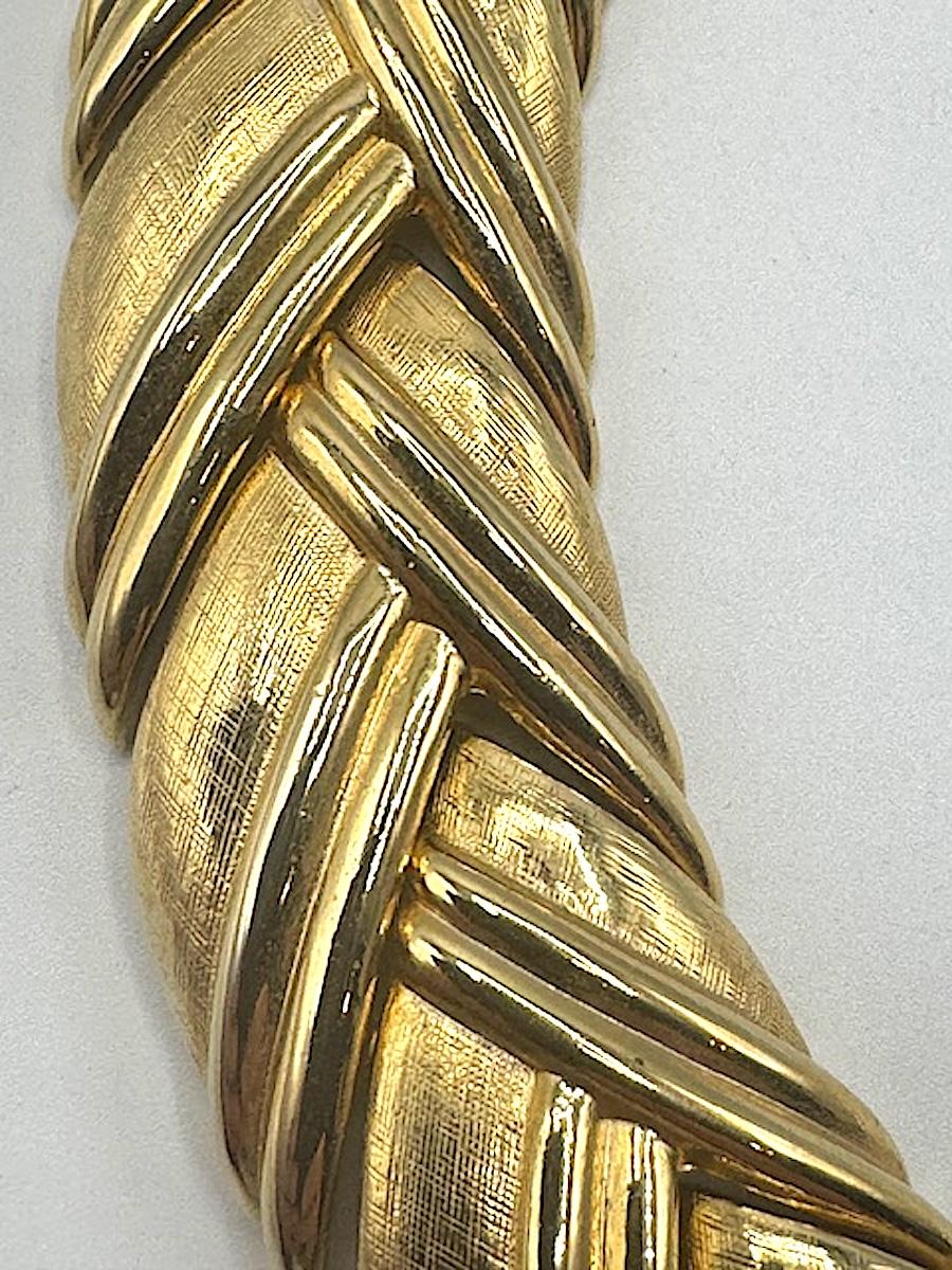 Givenchy Textured Satin and Shiny Gold Link Necklace For Sale 3