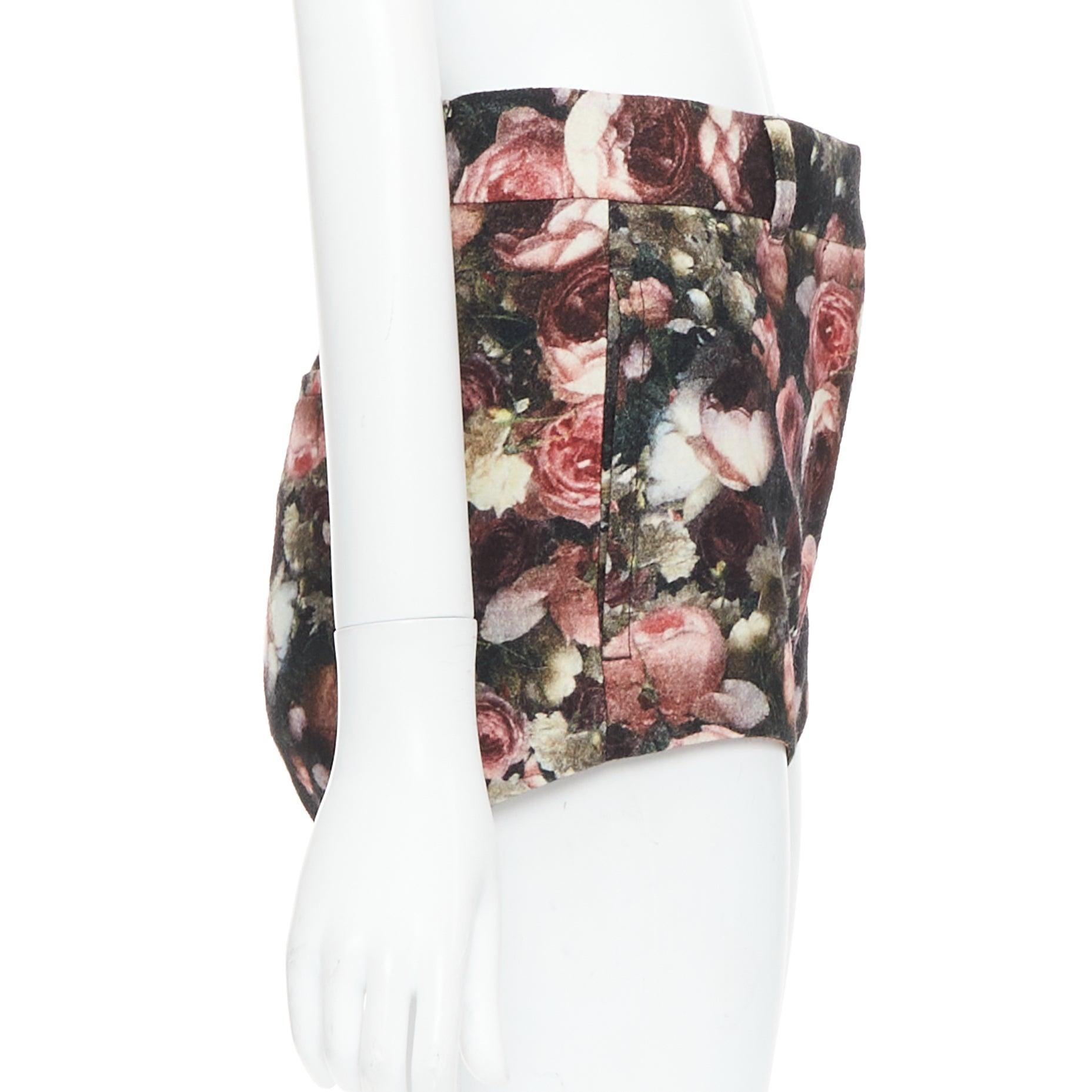 GIVENCHY Tisci 2013 negro rosa rosa estampado floral short de corte alto en Excelente estado para la venta en Hong Kong, NT