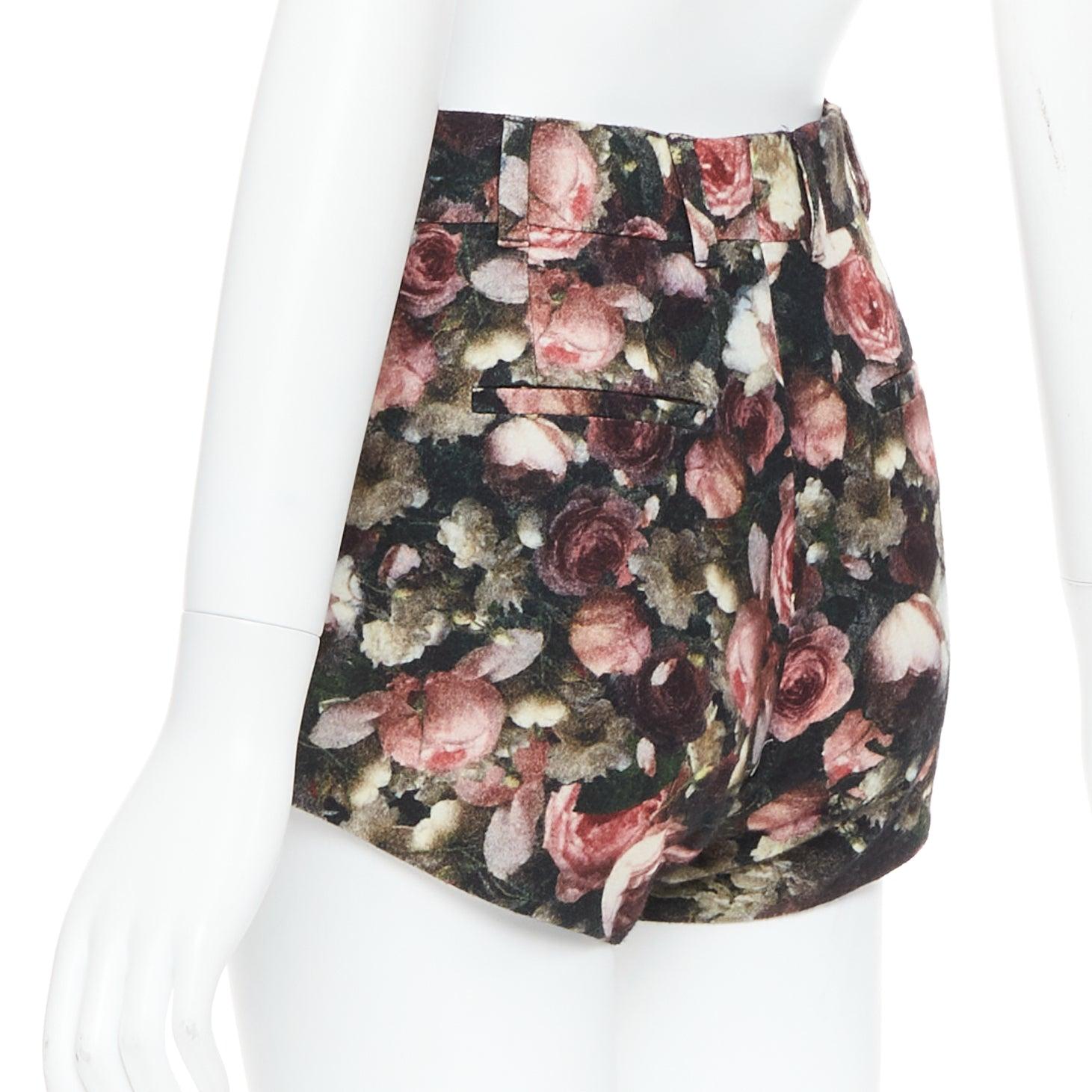 GIVENCHY Tisci 2013 negro rosa rosa estampado floral short de corte alto en venta 1