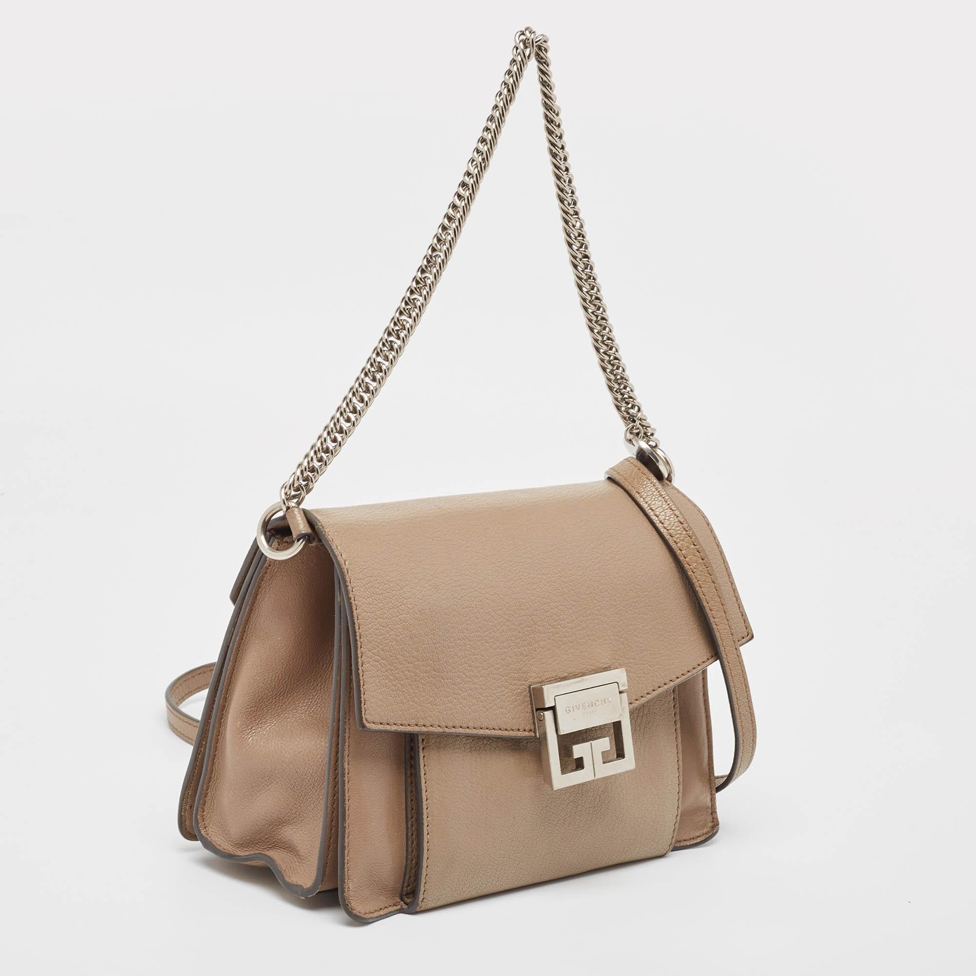Givenchy Two Tone Beige Leather Small GV3 Shoulder Bag In Good Condition In Dubai, Al Qouz 2