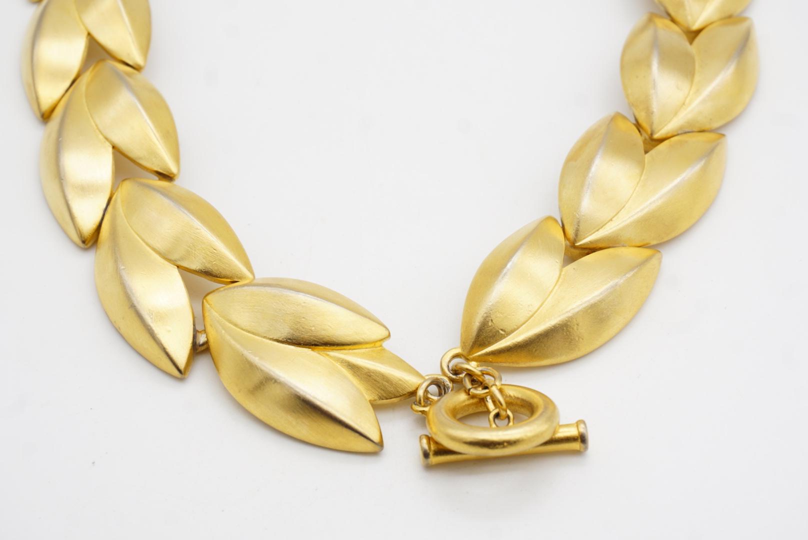Givenchy Vintage 1970s Satin Leaf Watch Link Interlocked Collar Chunky Necklace in vendita 6