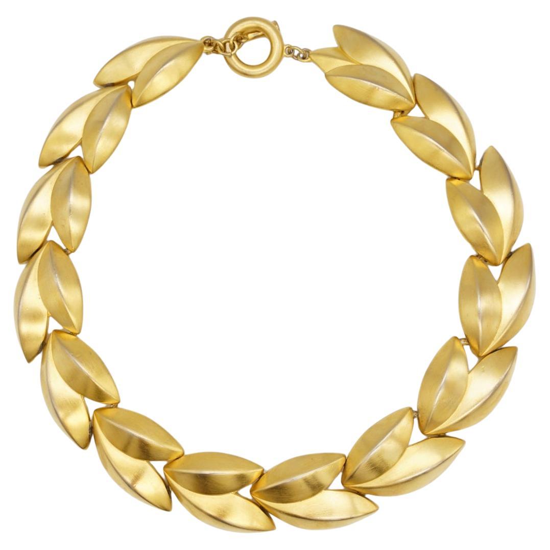 Givenchy Vintage 1970s Satin Leaf Watch Link Interlocked Collar Chunky Necklace in vendita