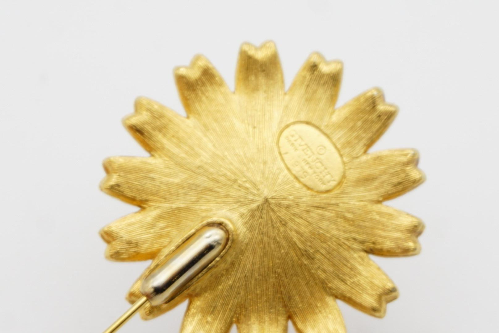 Givenchy Vintage 1979 Gripoix Red Crystal Pink Enamel Daisy Flower Long Brooch For Sale 6