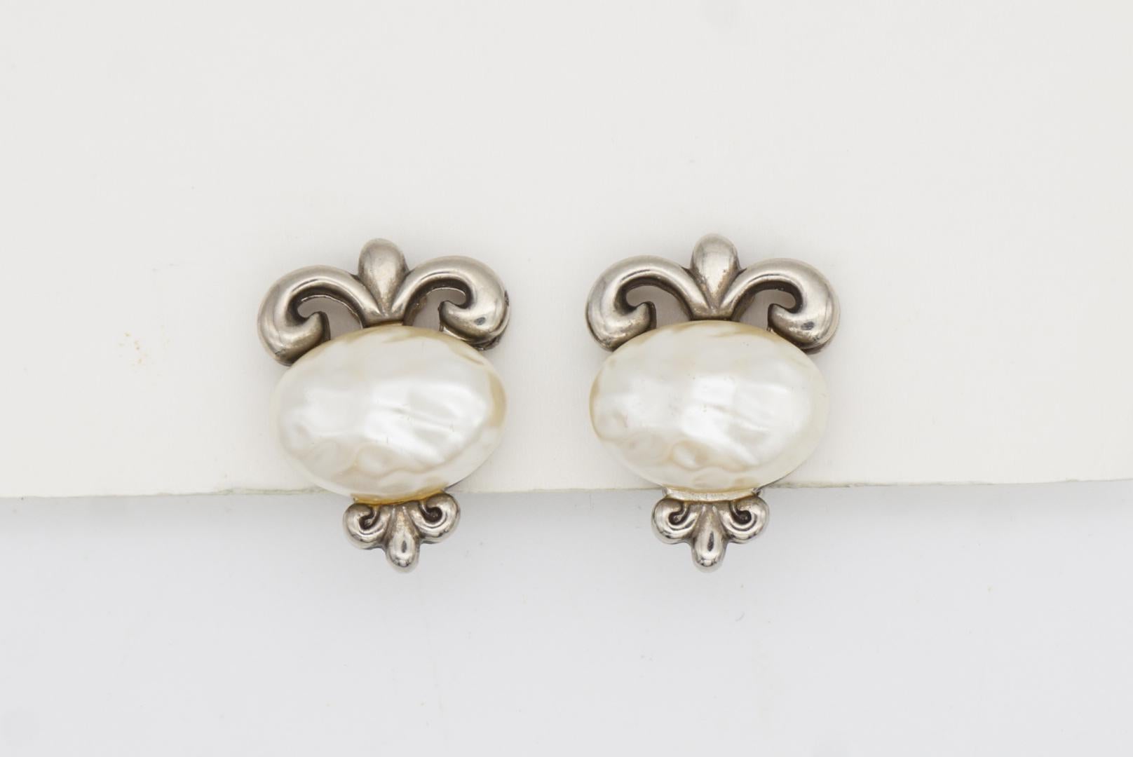 Givenchy Vintage 1980 White Oval Pearl Fleur De Lis Lily Filigree Clip Earrings For Sale 2