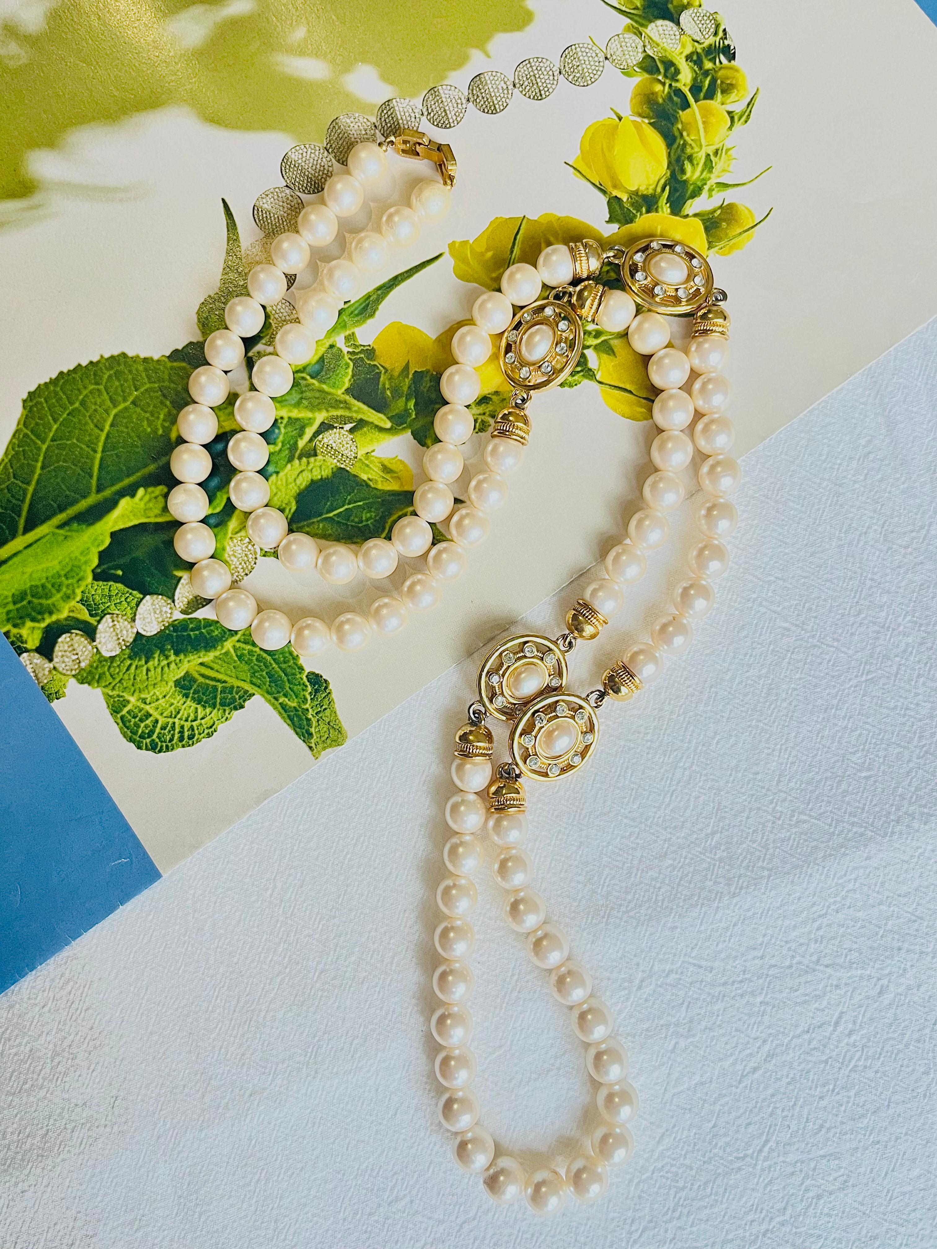 Art Deco Givenchy Vintage 1980 White Pearl Beads Four Oval Crystal Pendant Long Necklace For Sale