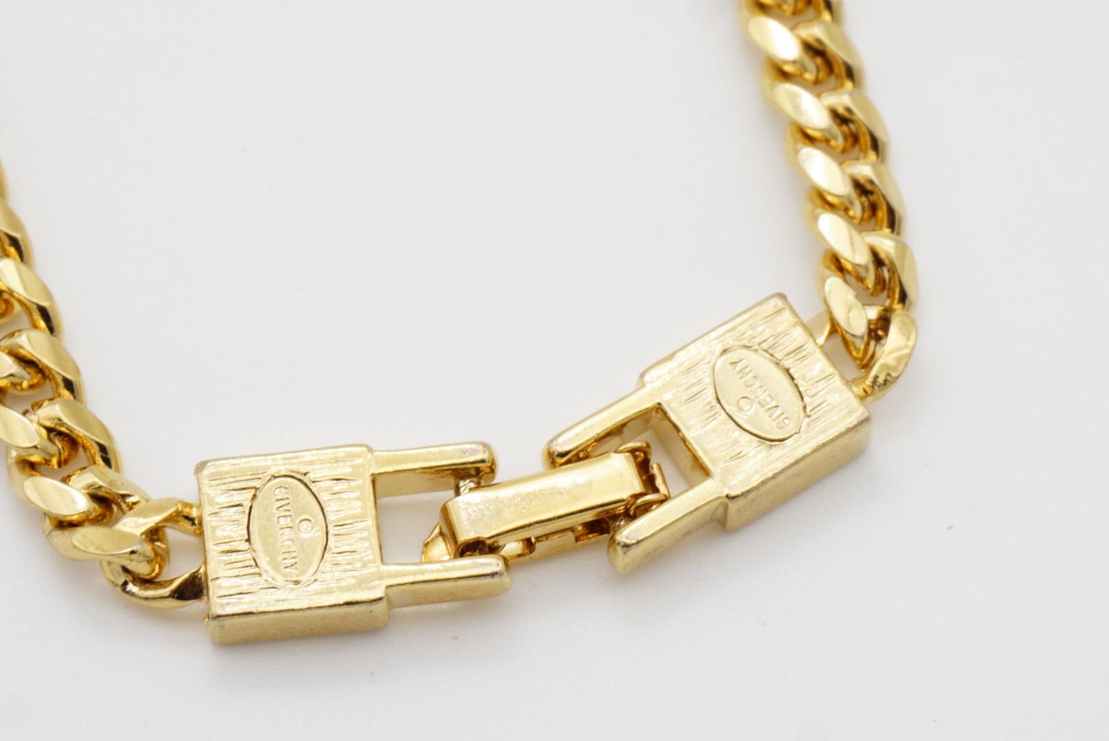 Givenchy Vintage 1980s 4G Logo Interlocked Cuban Chain Link Gold Long Necklace For Sale 10