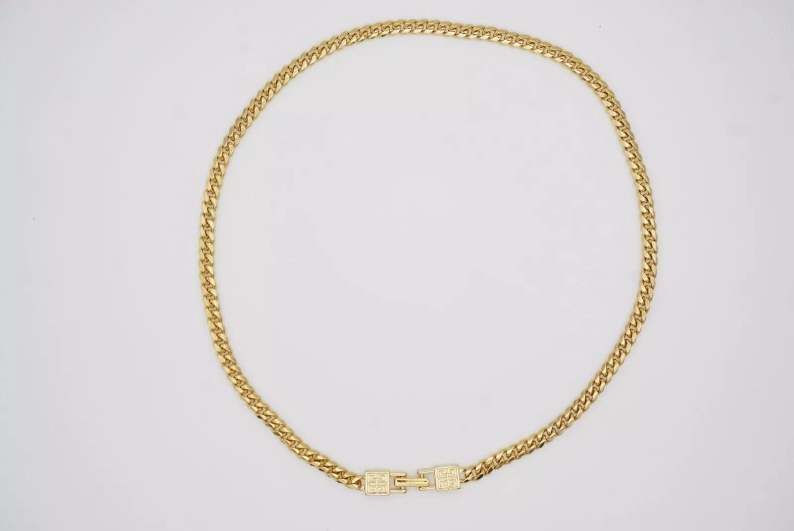 Givenchy Vintage 1980s 4G Logo Interlocked Cuban Chain Link Gold Long Necklace For Sale 11