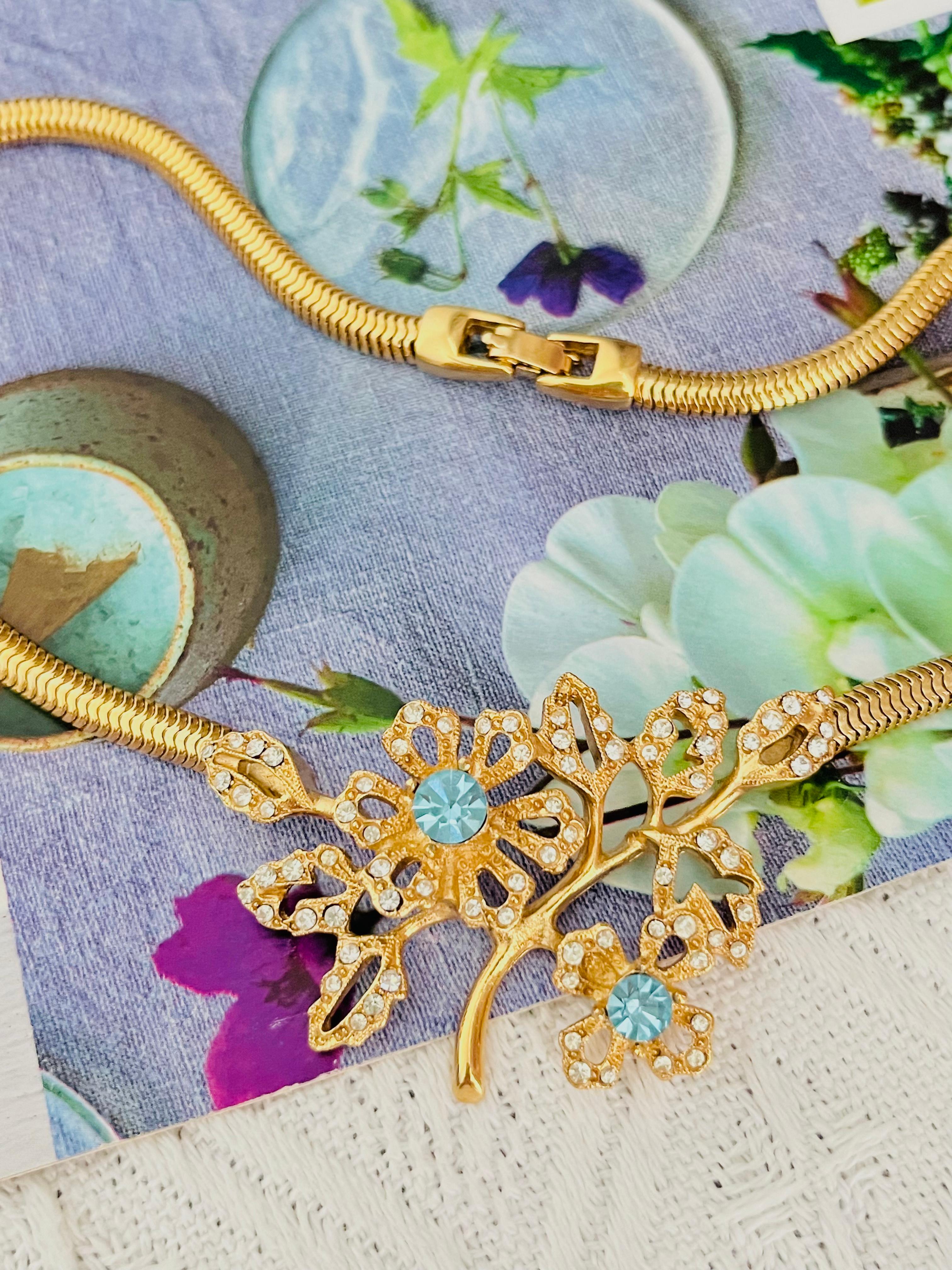 Givenchy Vintage 1980s Aqua Cluster Crystals Flower Leaf Pendant Snake Necklace For Sale 1