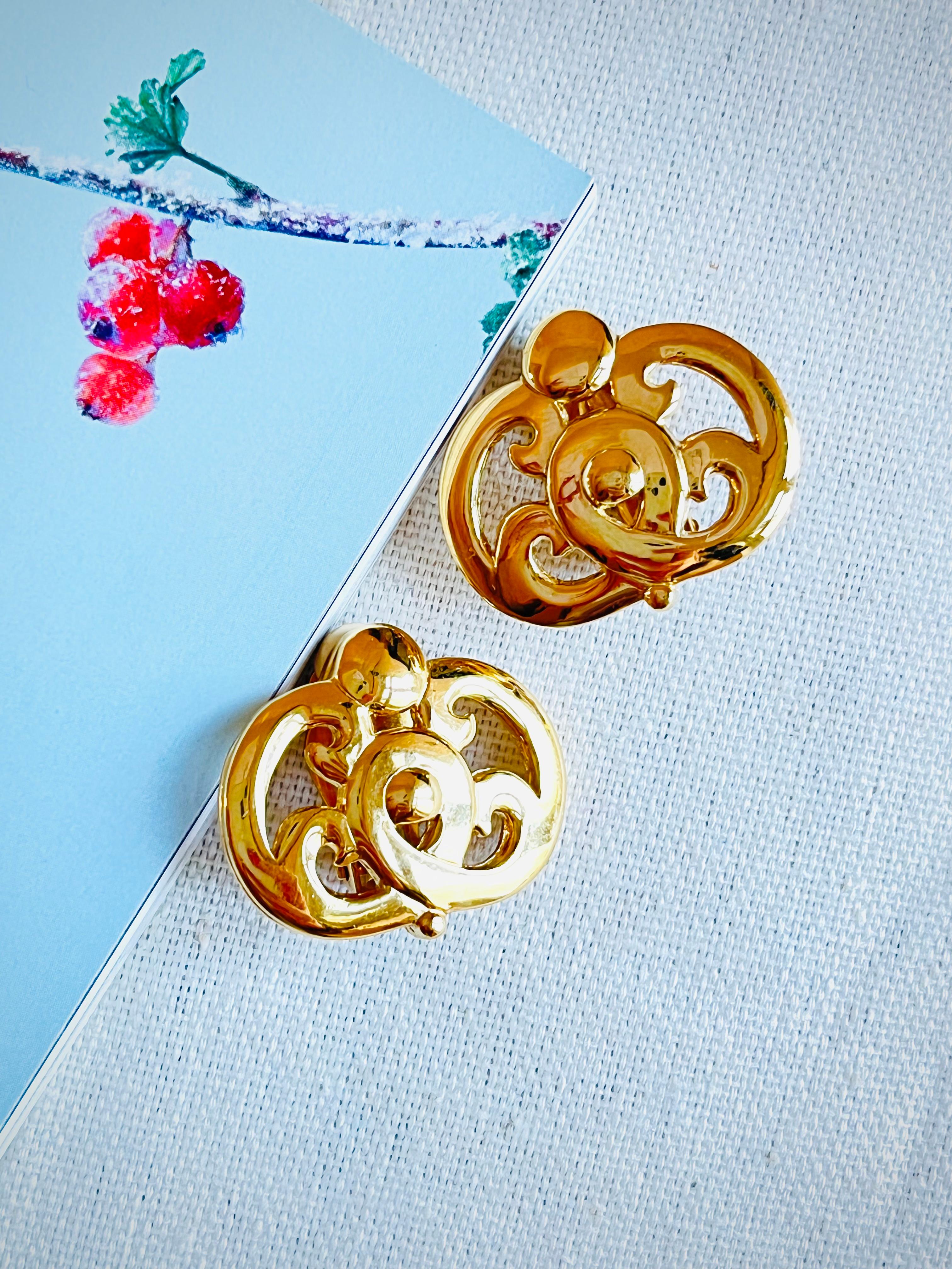 Art Deco Givenchy Vintage 1980s Baroque Large Openwork Floral Oval Gold Clip Earrings