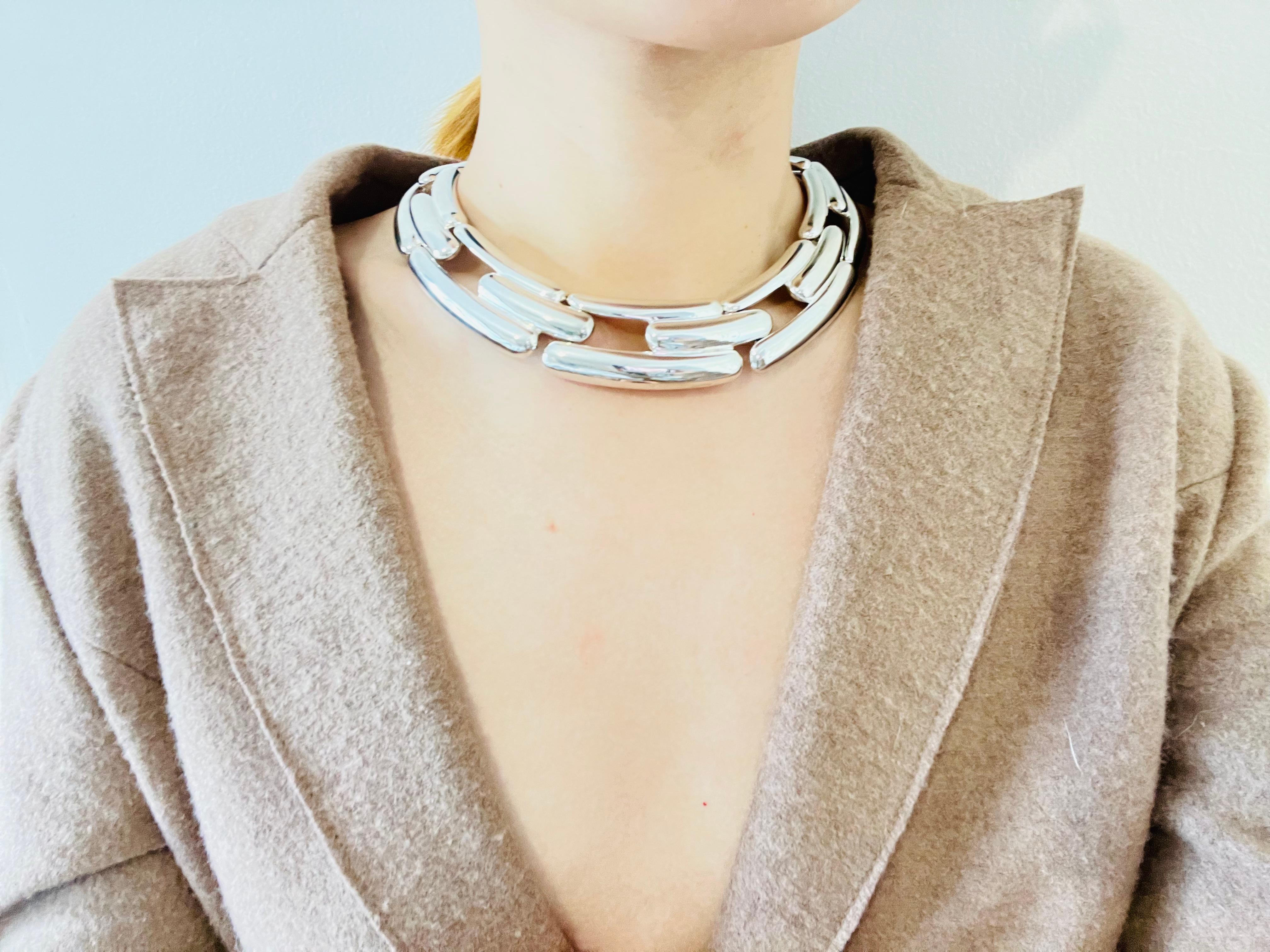 Givenchy Vintage 1980s Chunky Watch Link Interlock Collar Choker Silver Necklace In Excellent Condition In Wokingham, England