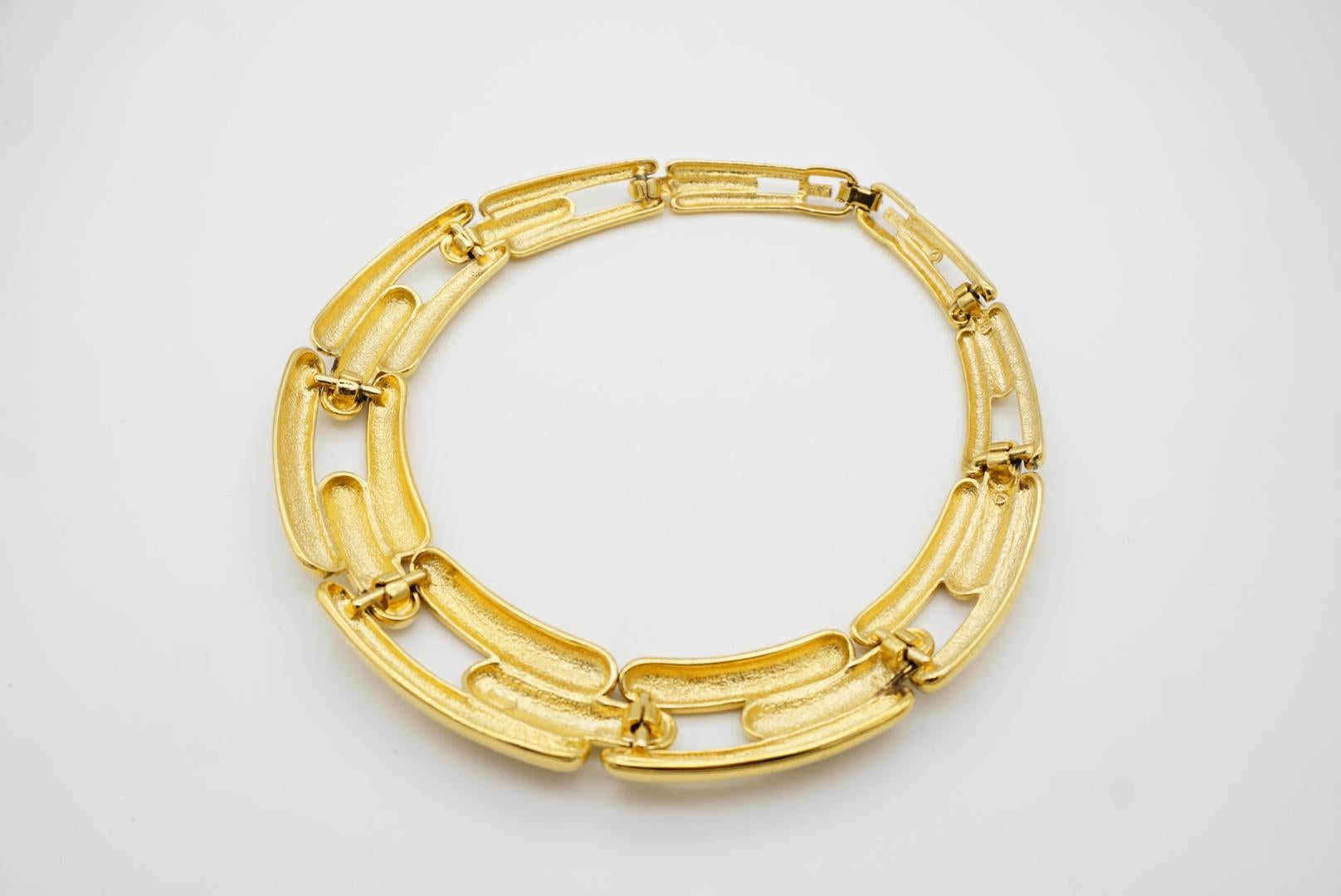Givenchy Vintage 1980s Chunky Watch Link Interlock Gold Collar Choker Necklace For Sale 6
