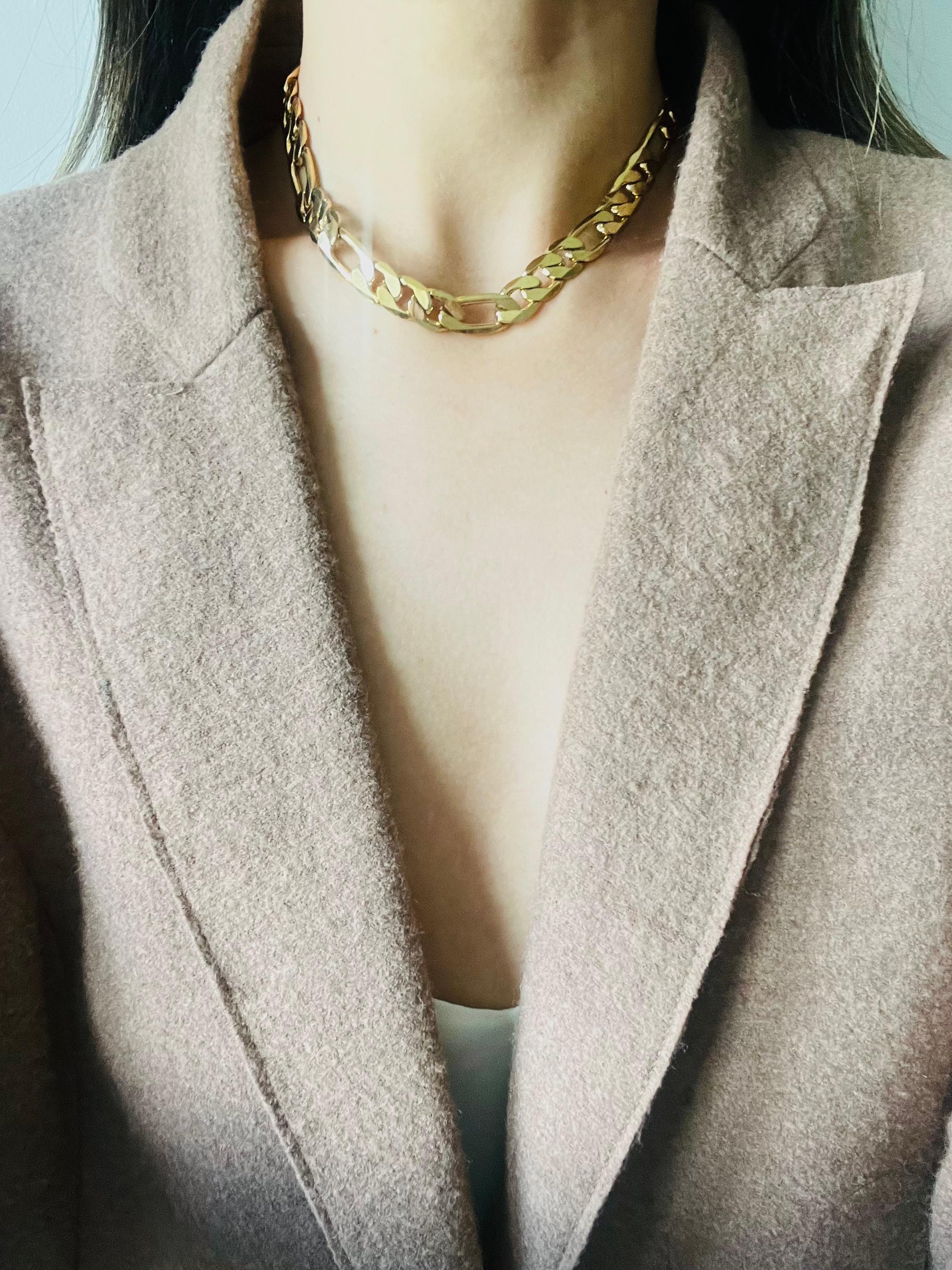 Givenchy Vintage Años 80 Collar gargantilla de oro con eslabones de reloj gruesos en venta 1