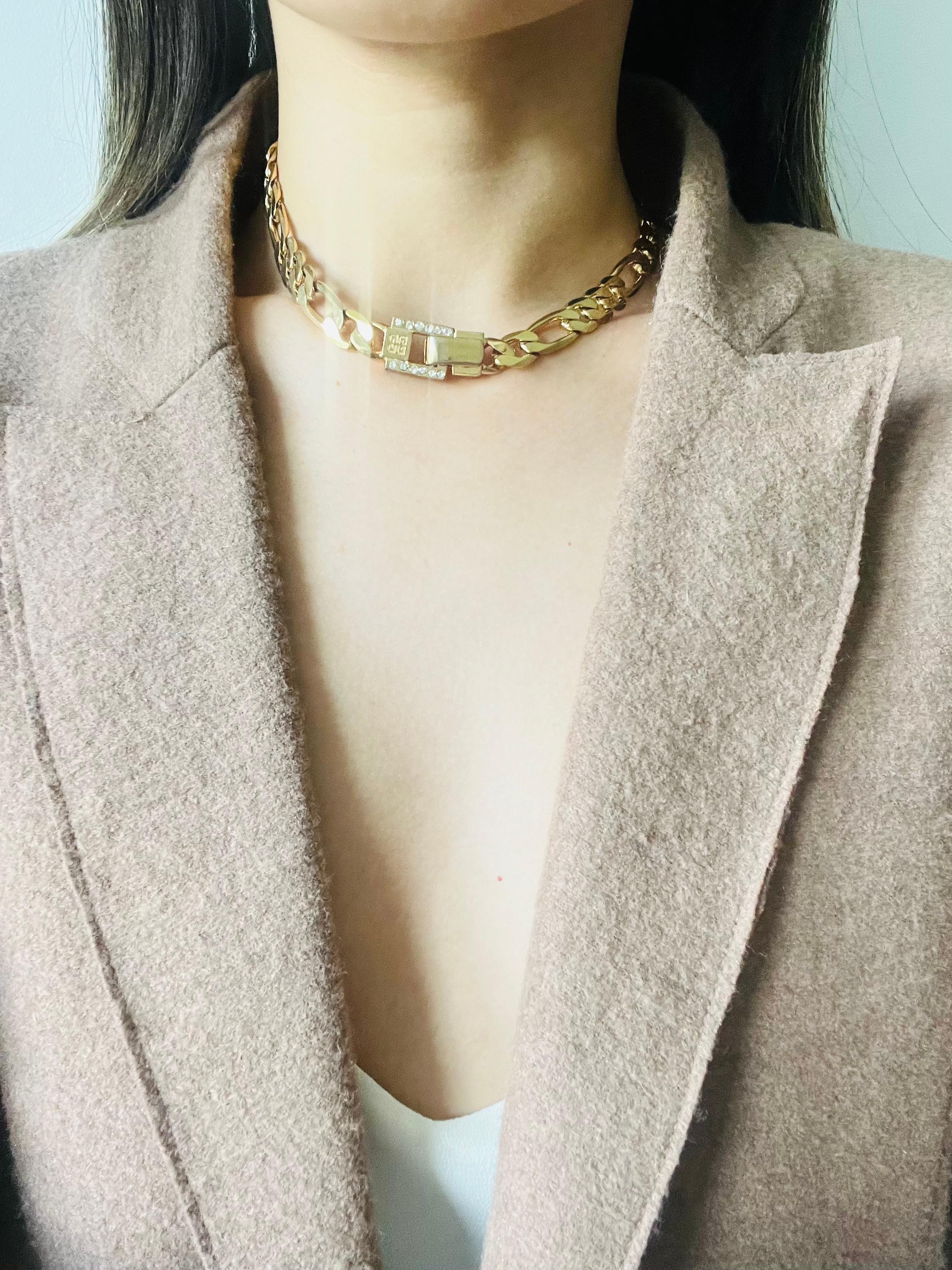 Givenchy Vintage Años 80 Collar gargantilla de oro con eslabones de reloj gruesos en venta 2