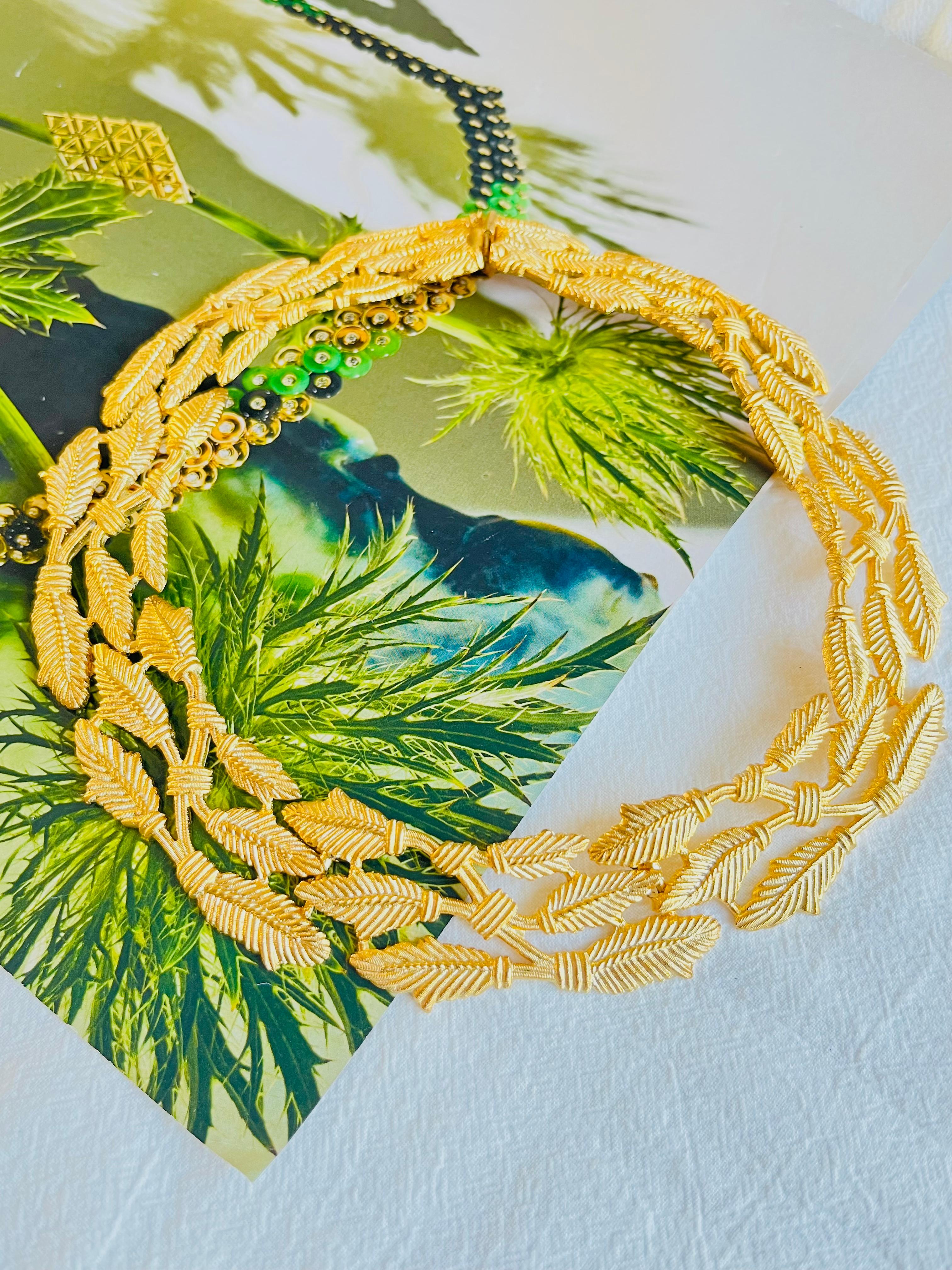 Baroque Givenchy Vintage 1980s Chunky Watch Link Trio Layer Leaf Collar Choker Necklace For Sale