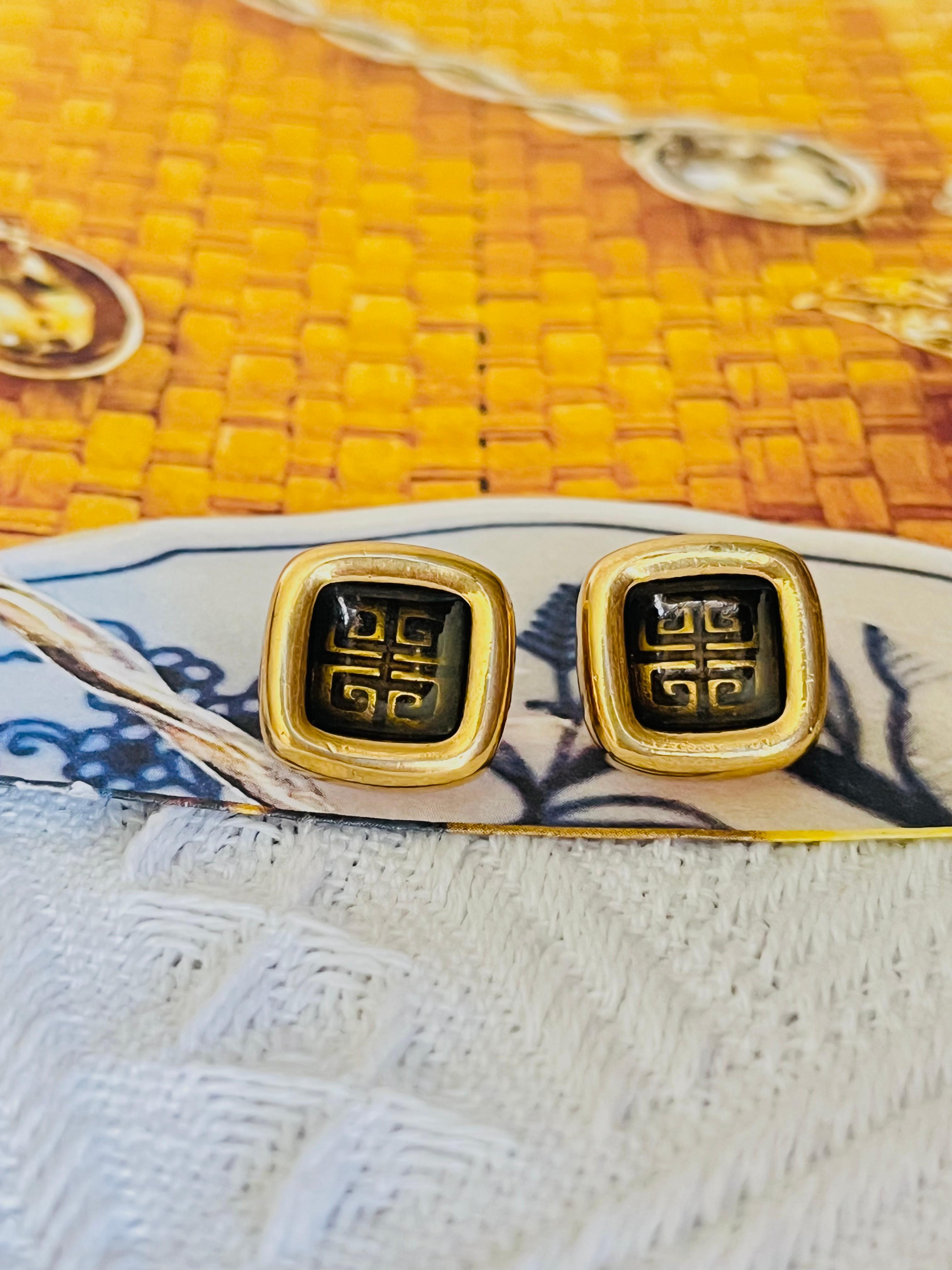 Givenchy Vintage 1980s Cube Square Black 4G Logo Monogram Gold Pierced Earrings In Good Condition For Sale In Wokingham, England