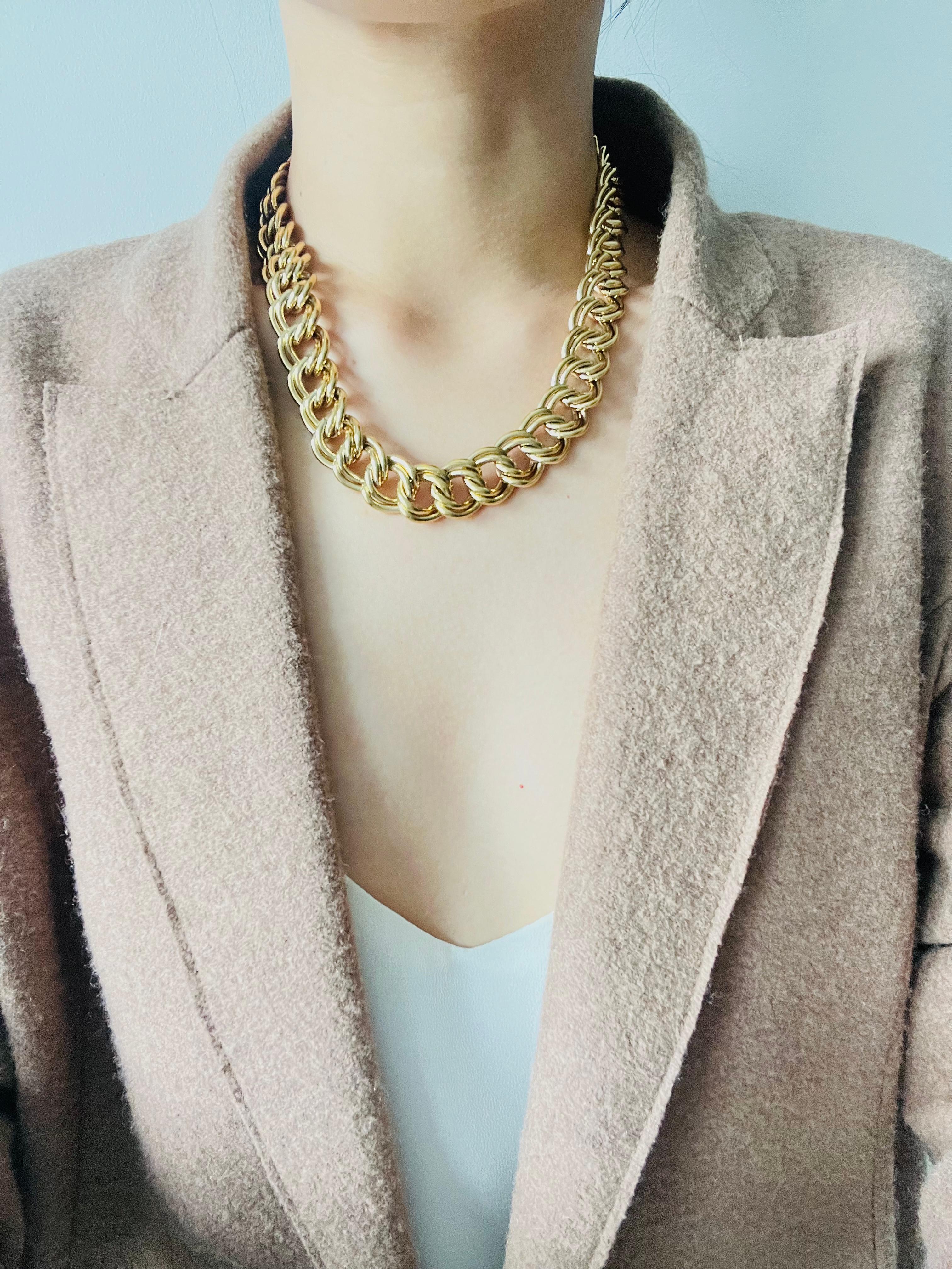 Women's or Men's Givenchy Vintage 1980s Double Hoop Interlocked Chunky Chain Curb Link Necklace