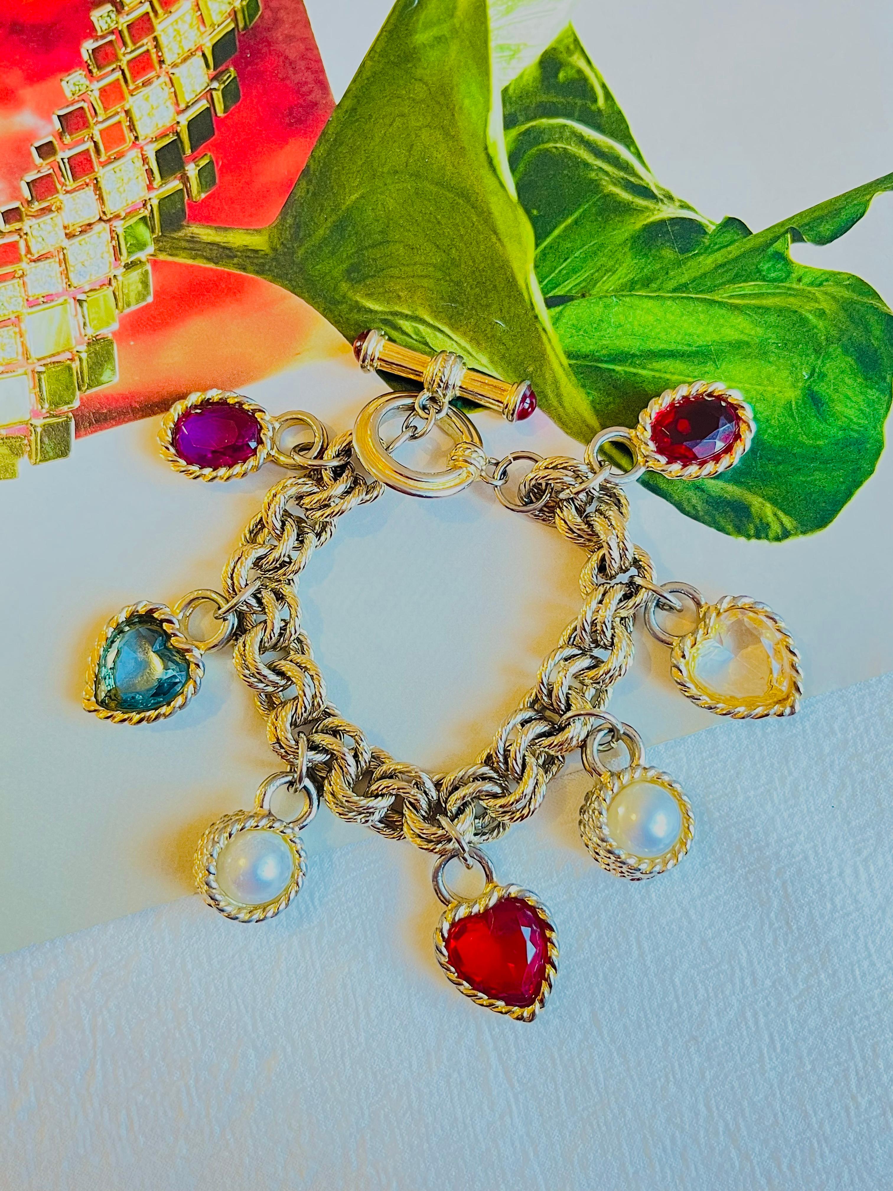 Givenchy Vintage 1980s Gripoix Pearl Heart Oval Red Blue Purple White Bracelet In Good Condition For Sale In Wokingham, England