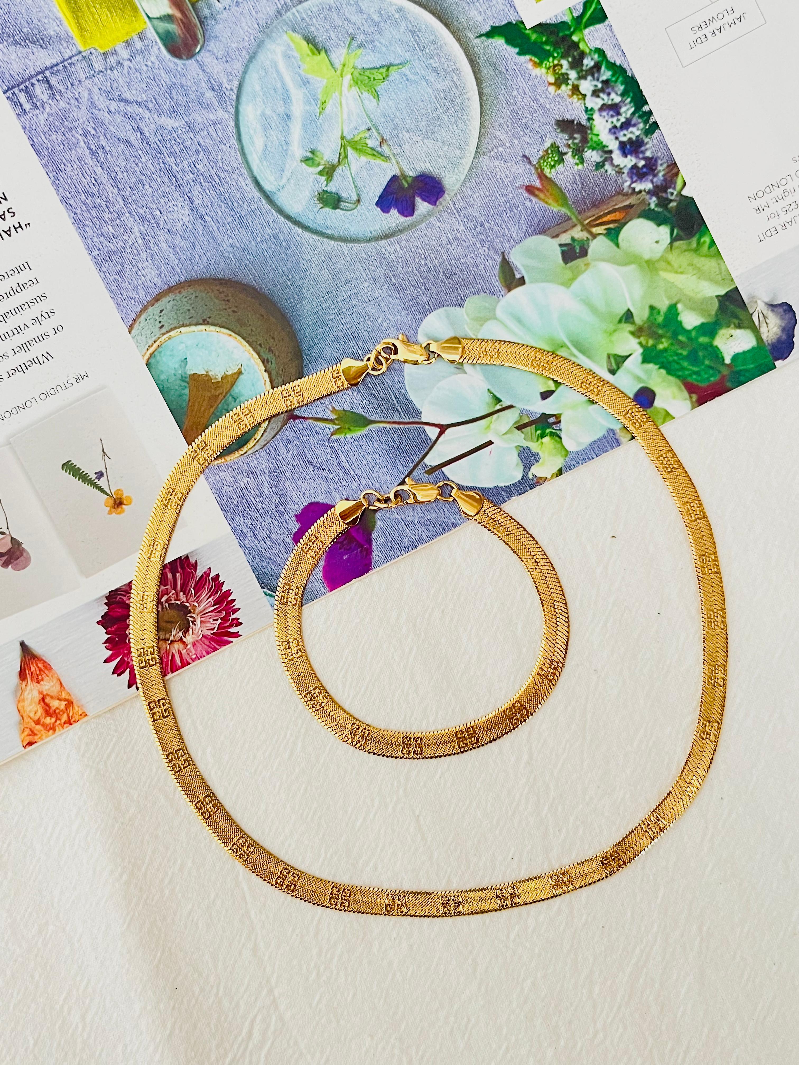 Art Deco Givenchy Vintage 1980s Iconic 4G Logo Relief Herringbone Chain Mesh 2 Set Gold For Sale