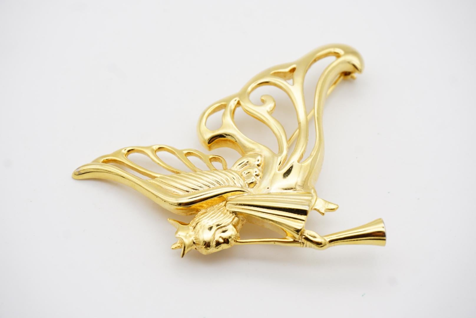 Givenchy Vintage 1980s Large Heaven Angel Flying Wing Trumpet Openwork Brooch For Sale 6
