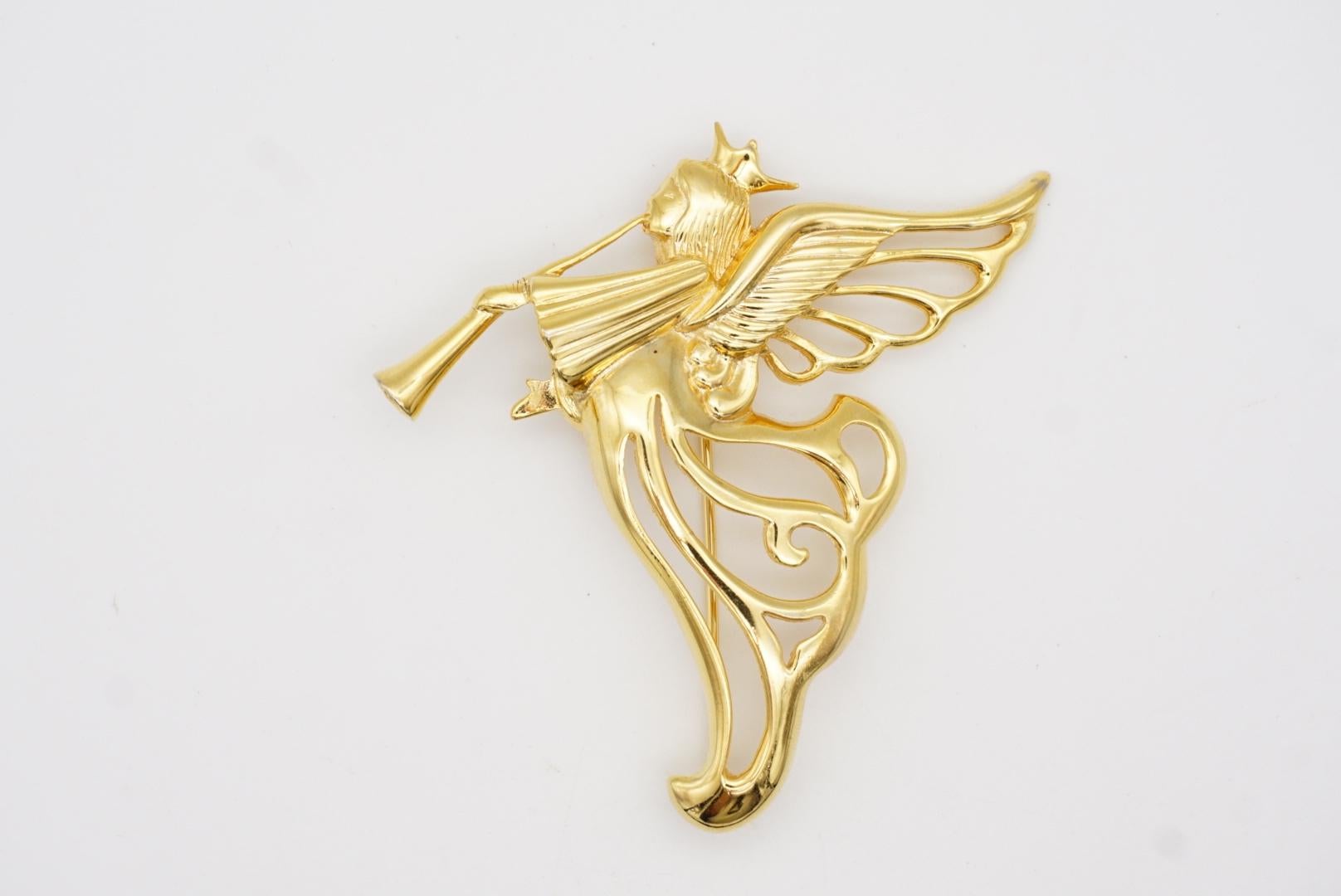Givenchy Vintage 1980s Large Heaven Angel Flying Wing Trumpet Openwork Brooch For Sale 3