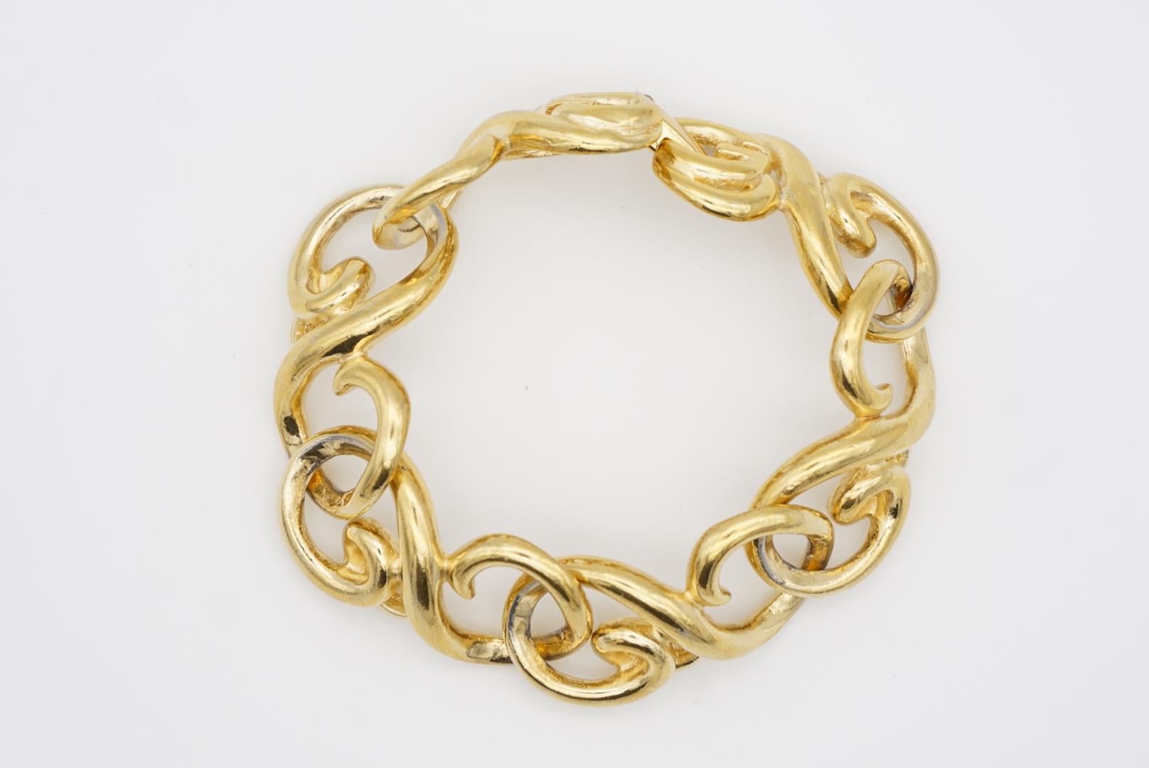 Givenchy Vintage 1980s Large Hoop Interlocked Double G Link Chunky Gold Bracelet en venta 10