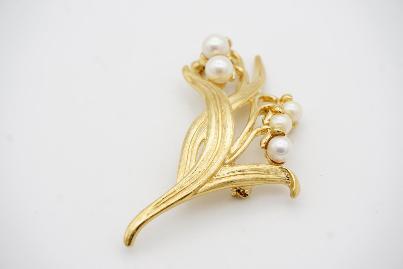 Givenchy Vintage 1980s Large Lily Of The Valley White Bell Flower Leaf Brooch For Sale 5