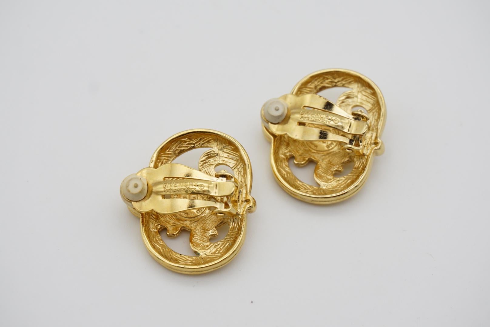Givenchy Vintage 1980s Large Openwork Sculpted Hollow Gold Oval Clip Earrings For Sale 5