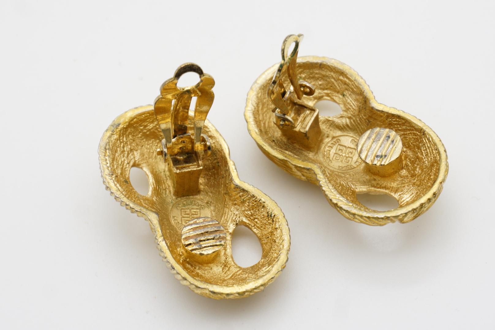 Givenchy Vintage 1980s Large Textured Peanut No 8 Openwork Chunky Clip Earrings For Sale 10