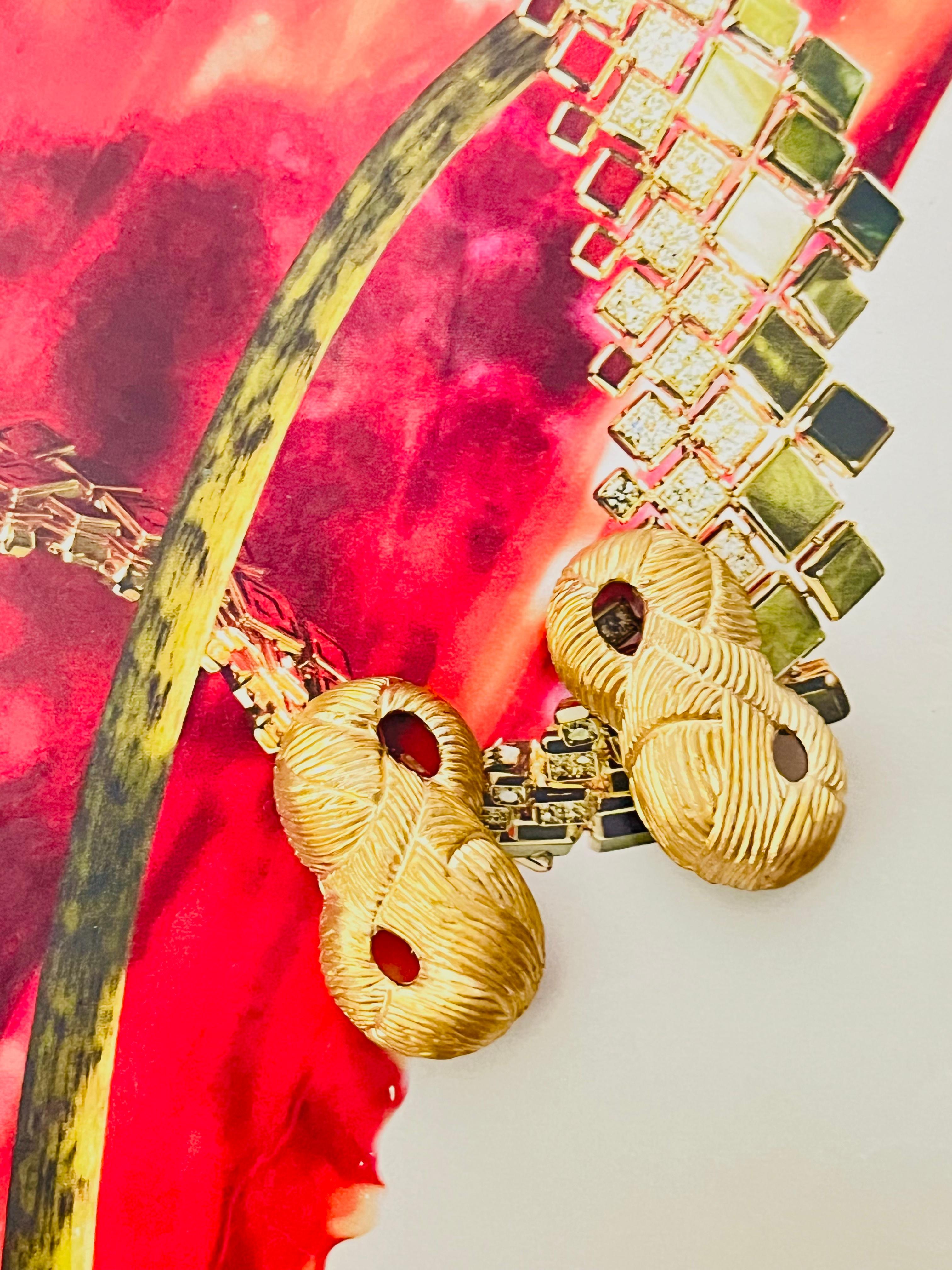 Women's or Men's Givenchy Vintage 1980s Large Textured Peanut No 8 Openwork Chunky Clip Earrings For Sale