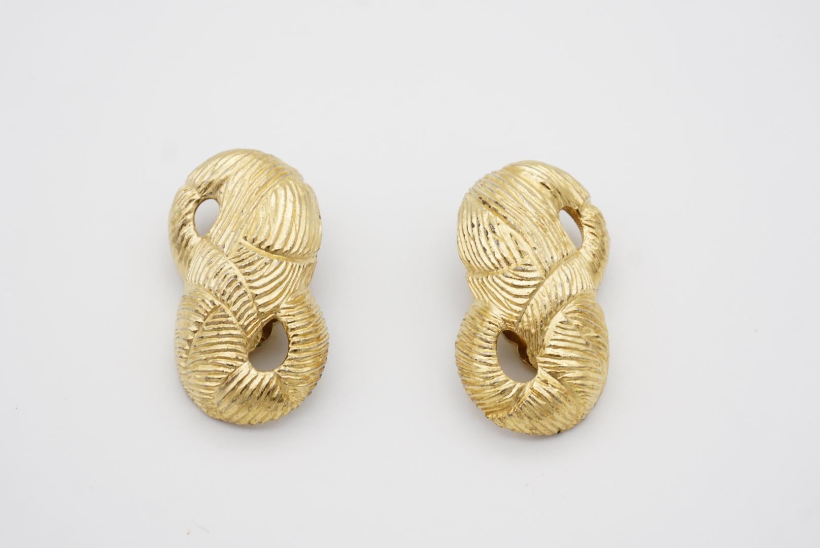 Givenchy Vintage 1980s Large Textured Peanut No 8 Openwork Chunky Clip Earrings 4