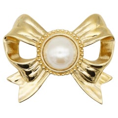 Givenchy Vintage 1980 Grande cerchio bianco con perle traforate, nodo, fiocco e nastro spilla