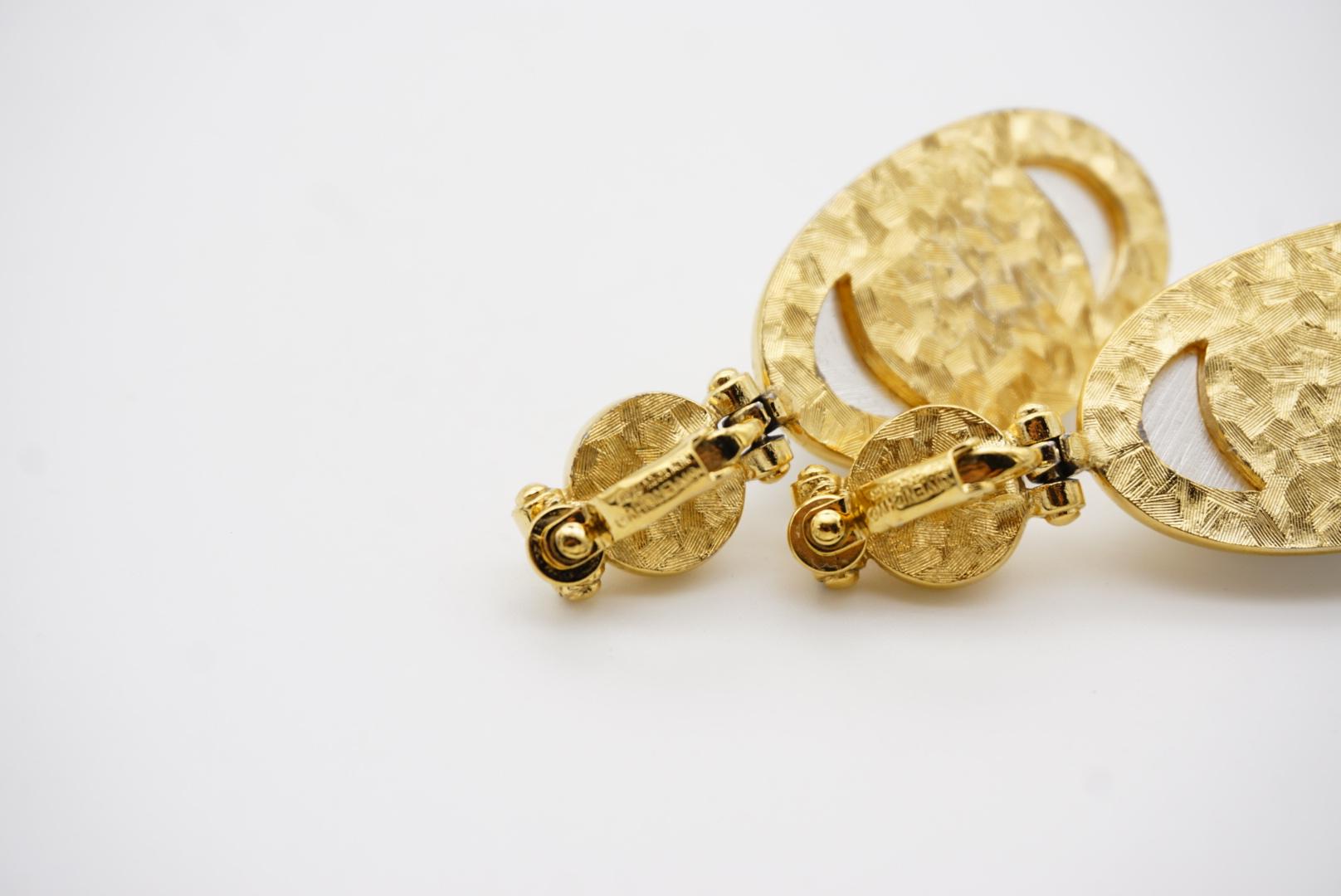 Givenchy Vintage 1980s Large White Oval Circle Pearl Elegant Drop Clip Earrings 9