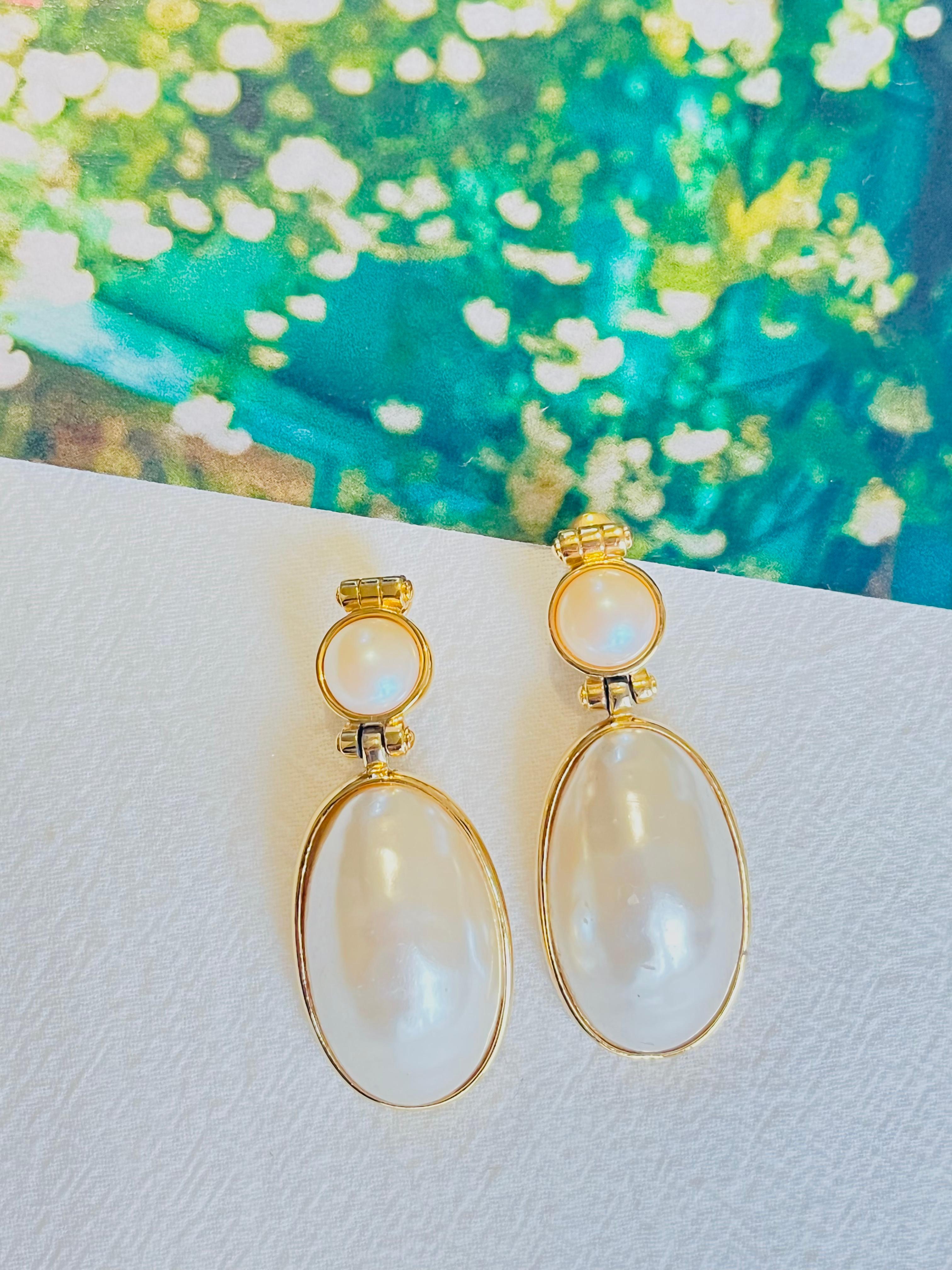 Art Deco Givenchy Vintage 1980s Large White Oval Circle Pearl Elegant Drop Clip Earrings