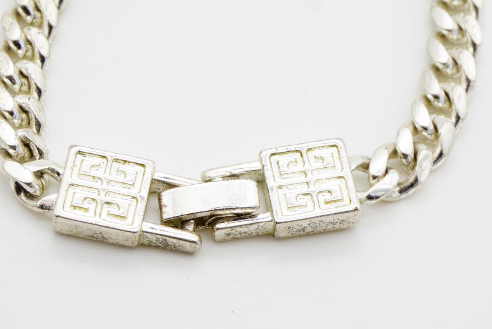 Givenchy Vintage 1980 Logo Cuban Chain Link Interlocked Silver Collana Lunga in vendita 4