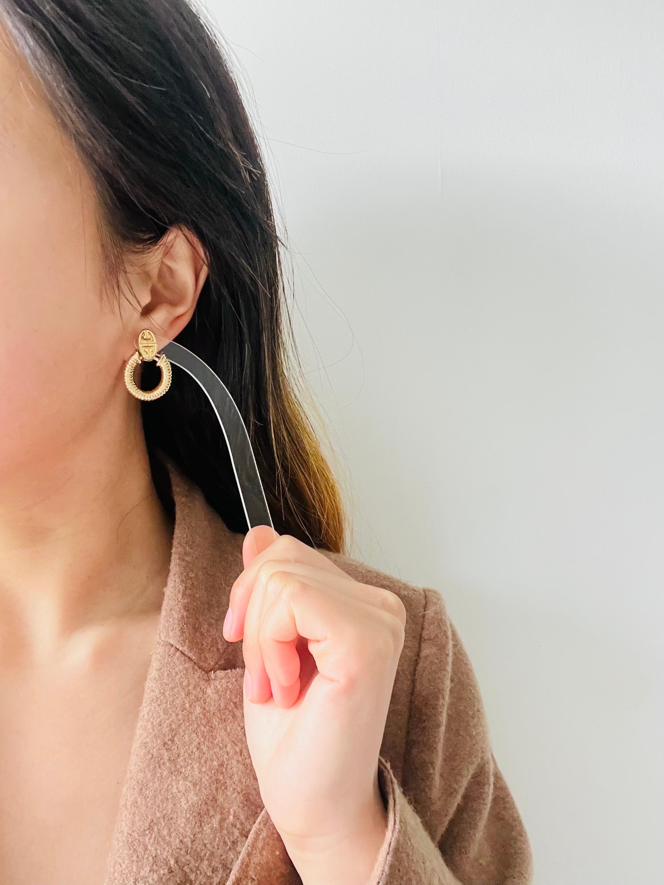 Givenchy Vintage 1980s Logo Monogram Door Knocker Oval Hoop Pierced Earrings For Sale 2