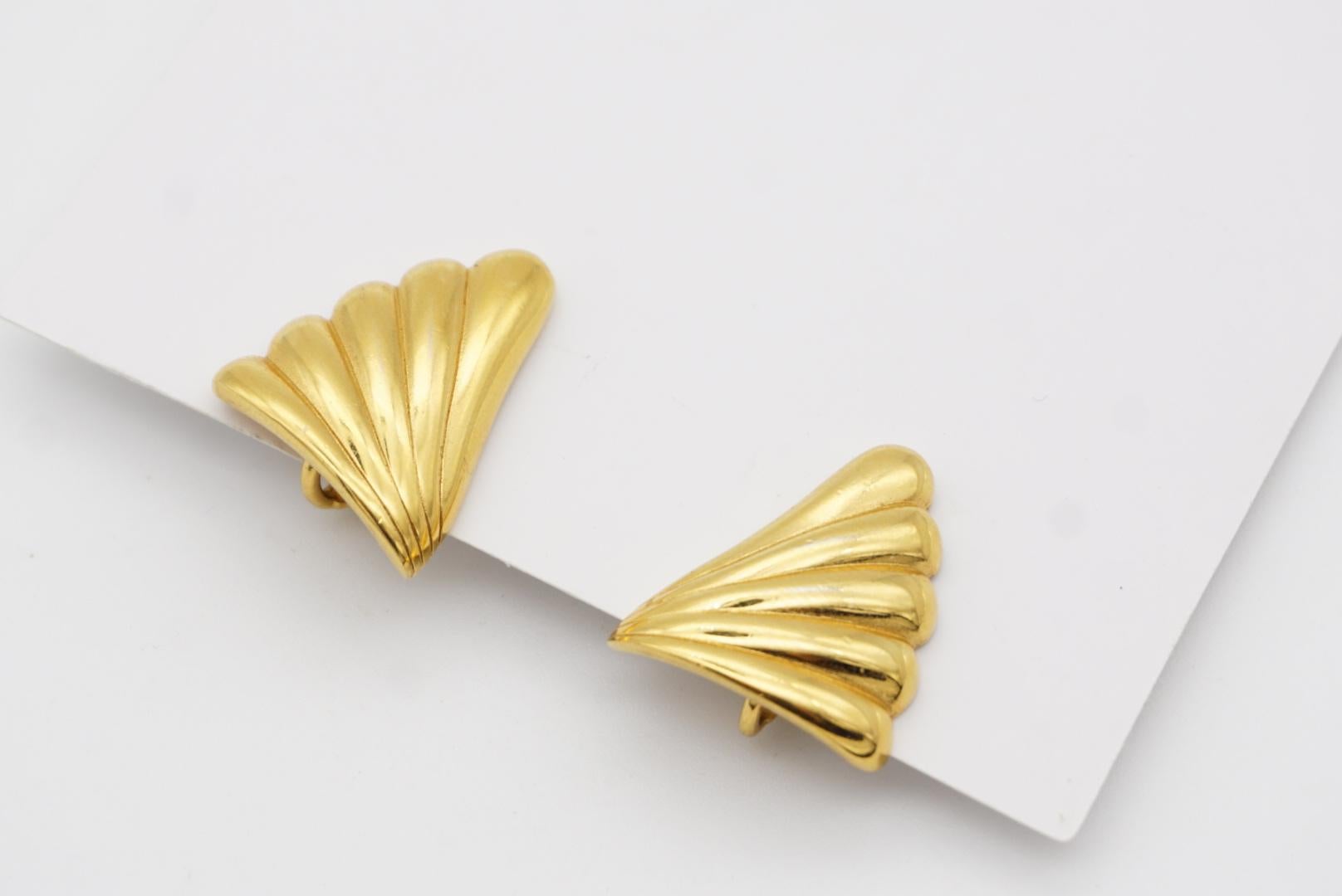 Givenchy Vintage 1980s Triangle Shell Fan Wing Fly Angel Gold Clip On Earrings 2