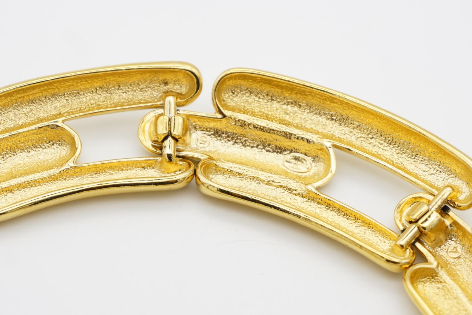 Givenchy Vintage 1970s Watch Link Interlock Collar Choker Chunky Gold Necklace 10