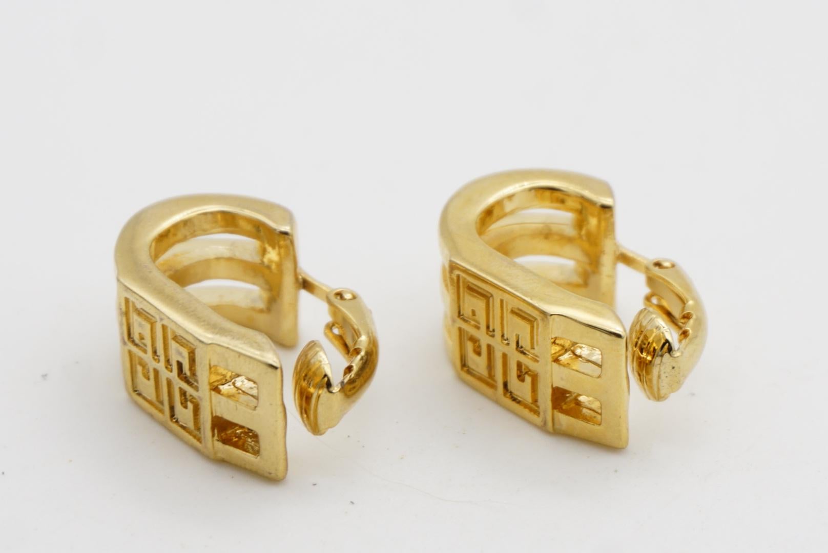 Givenchy Vintage 4G Logo Monogram Rectangle Openwork Hoop Dome Clip Earrings For Sale 3